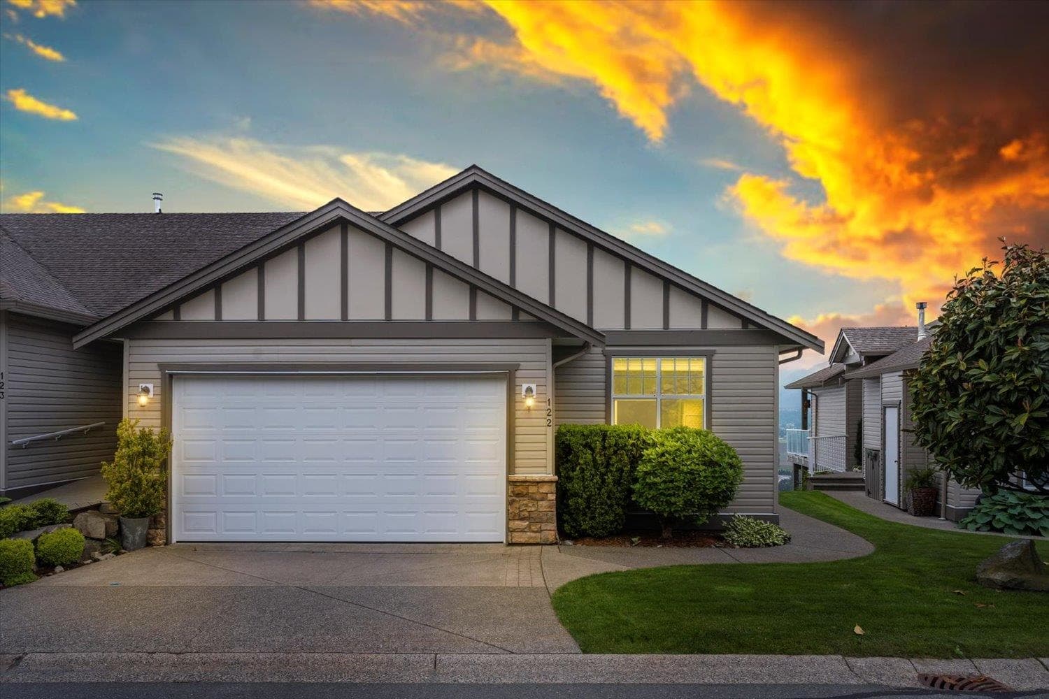 122 - 8590 Sunrise Drive, Chilliwack