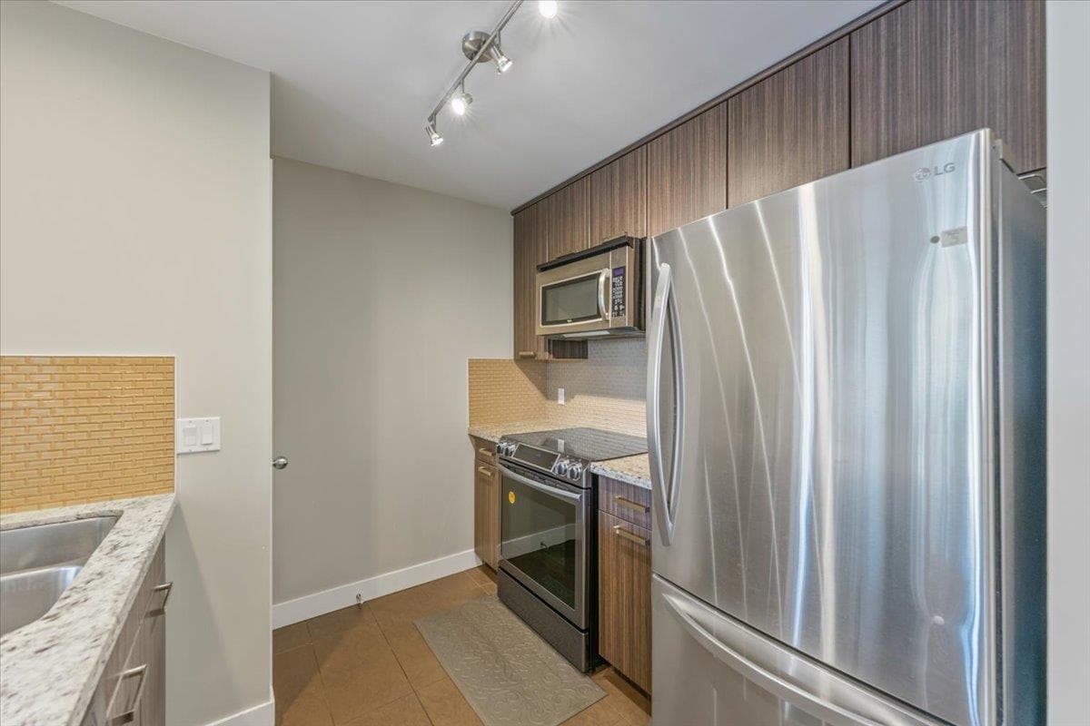 409 - 3255 Smith Avenue, Burnaby, V5G 0B5 — photo 4