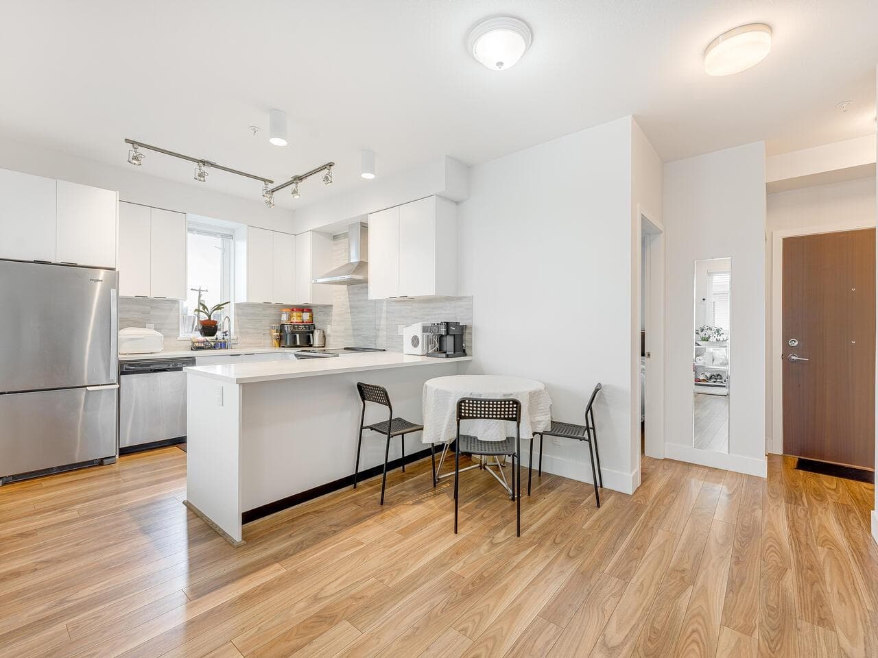 212 - 5355 Lane Street, Burnaby, V5H 0H1 — photo 2