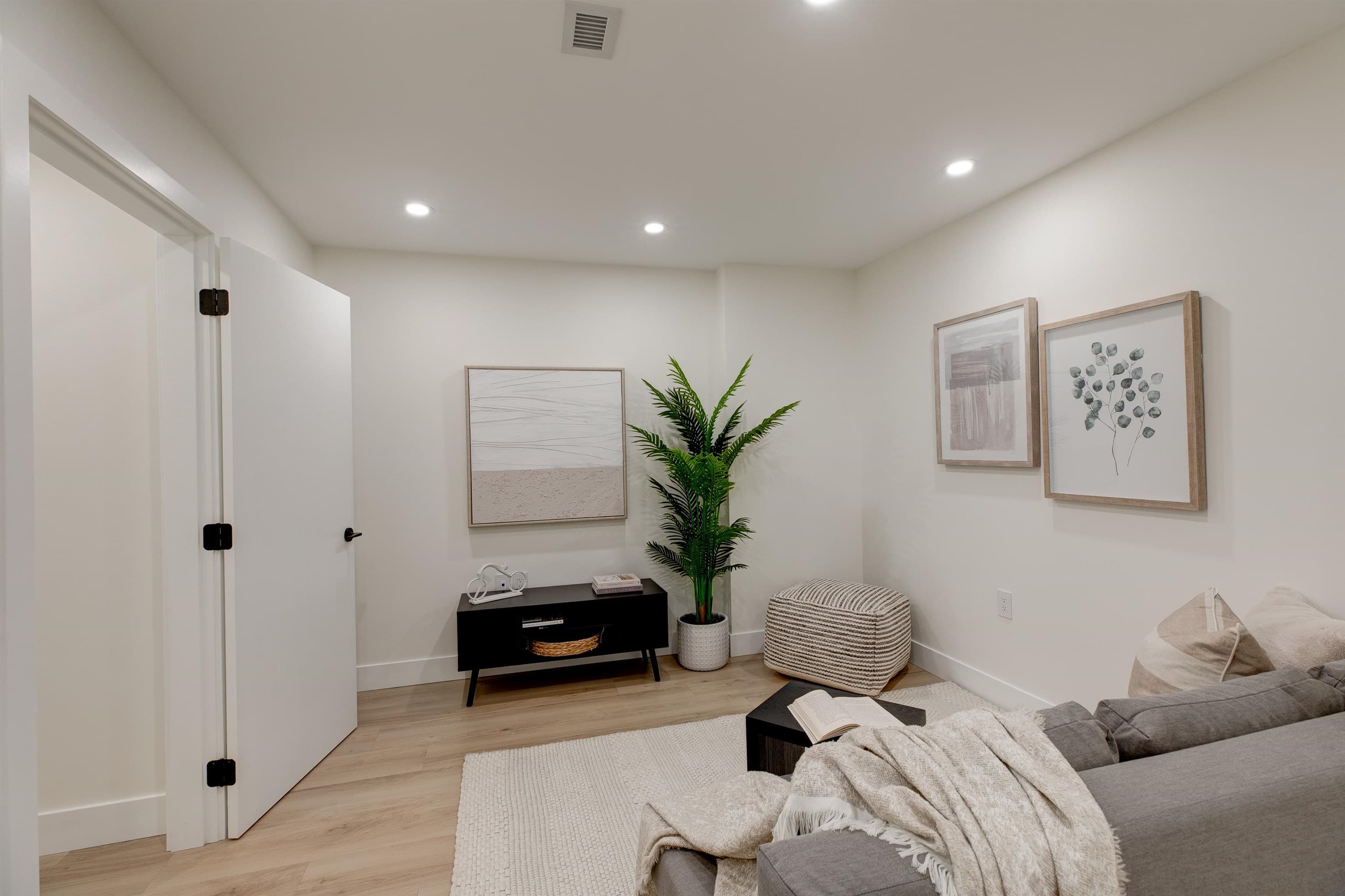 2 - 339 Keary Street, New Westminster, V3L 3L2 — photo 4