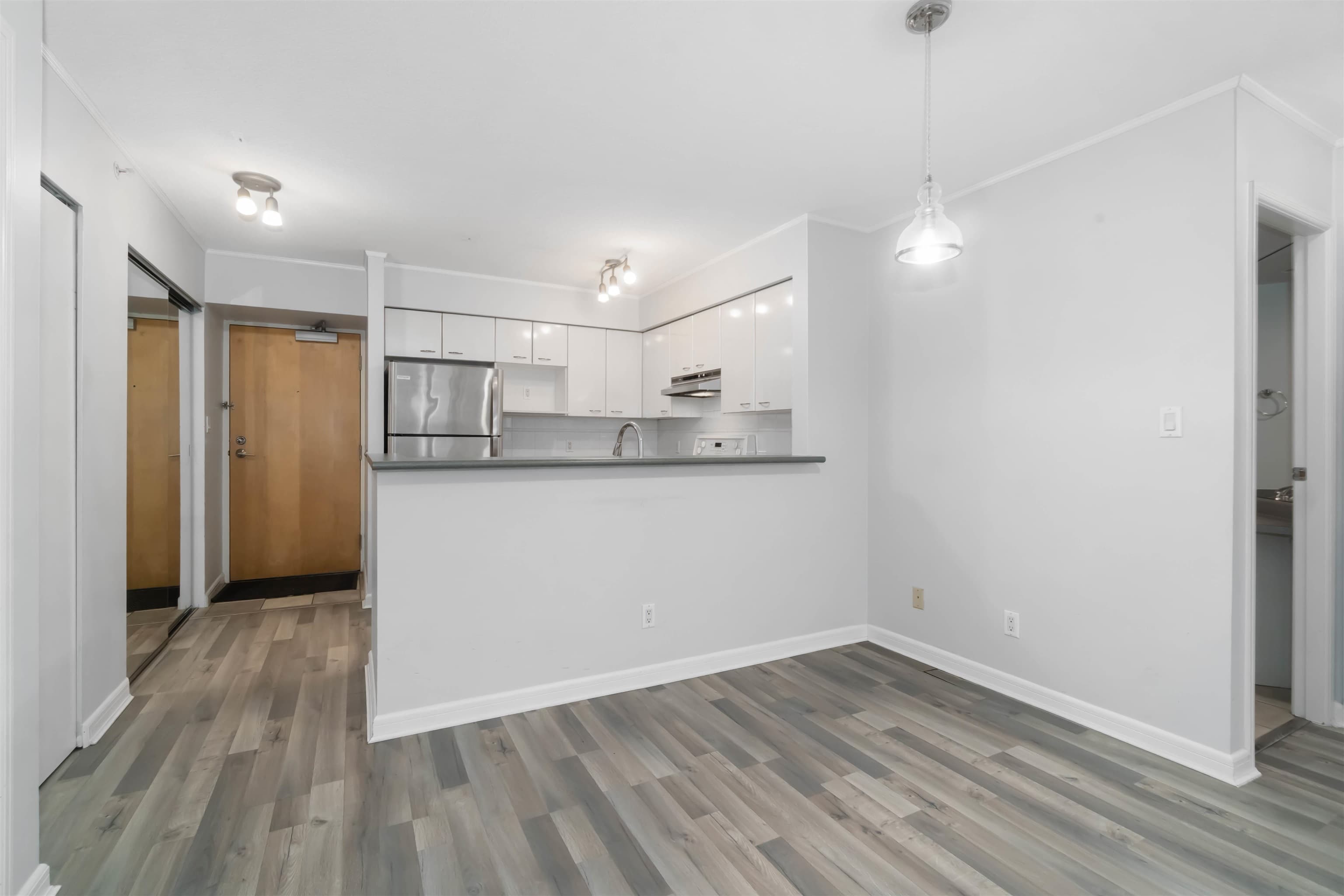 2508 - 6088 Willingdon Avenue, Burnaby, V5H 4V2 — photo 3