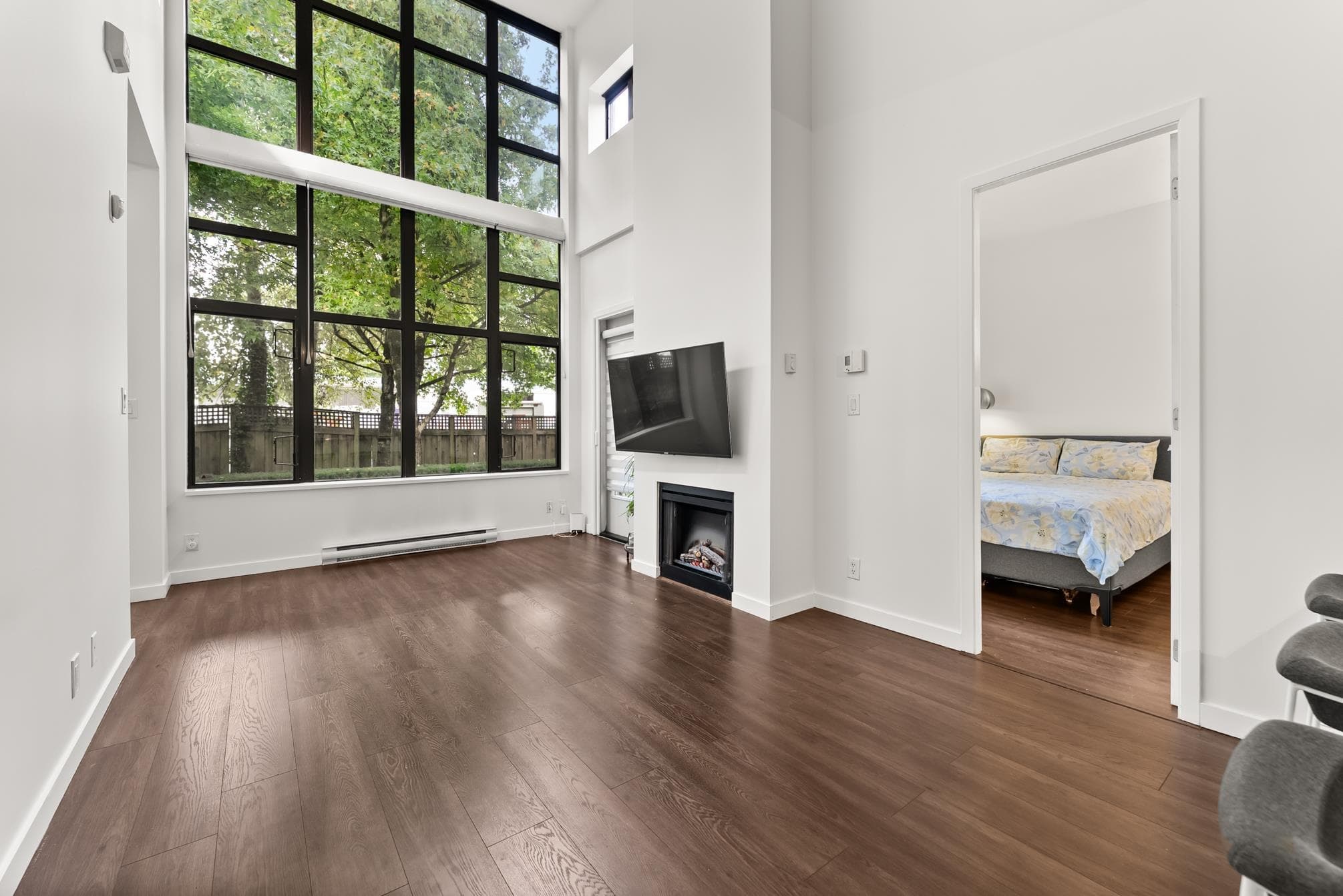 TH4 - 2355 Madison Avenue, Burnaby, V5C 0B3 — photo 2