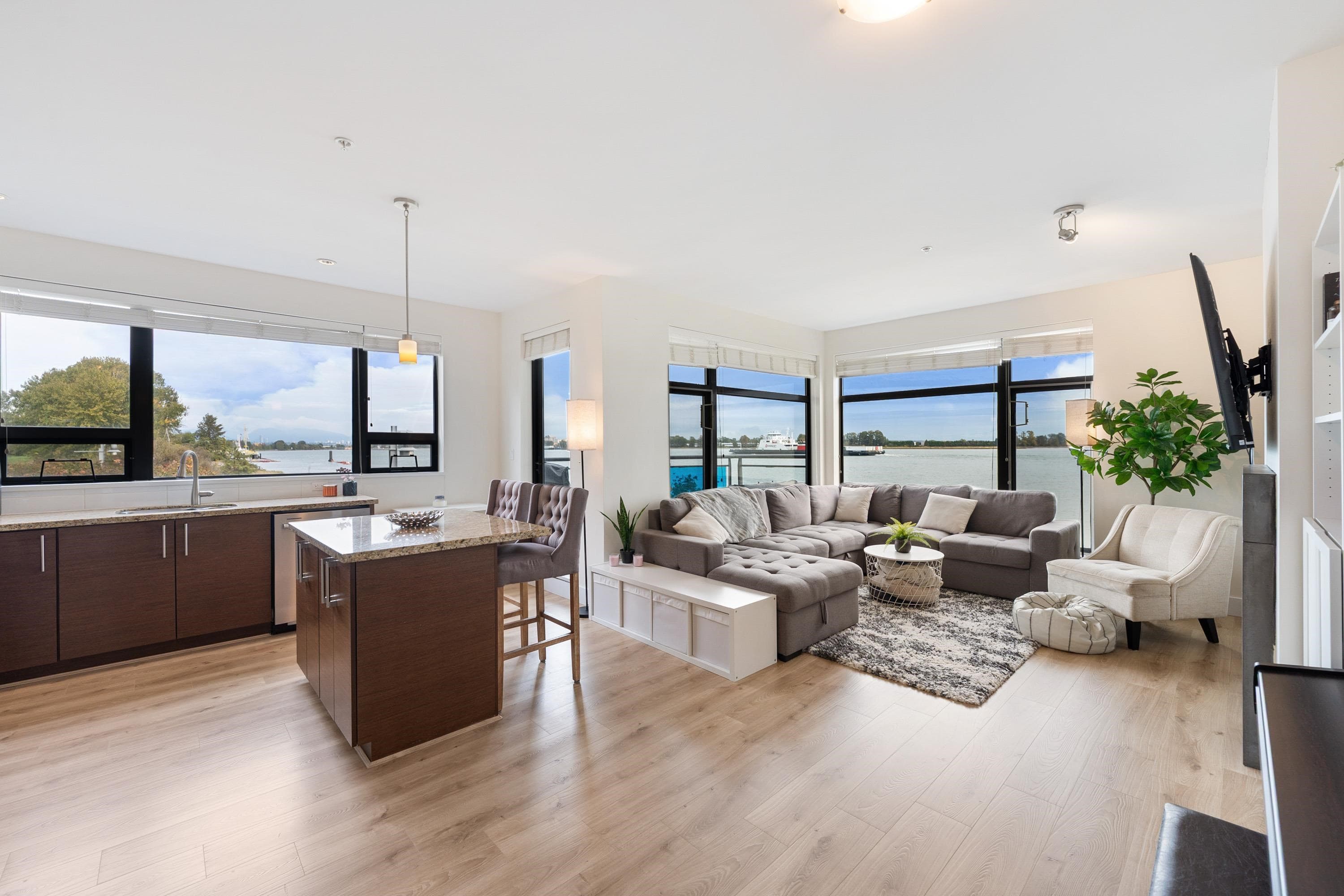 210 - 14200 Riverport Way, Richmond, V6W 1M4 — photo 5