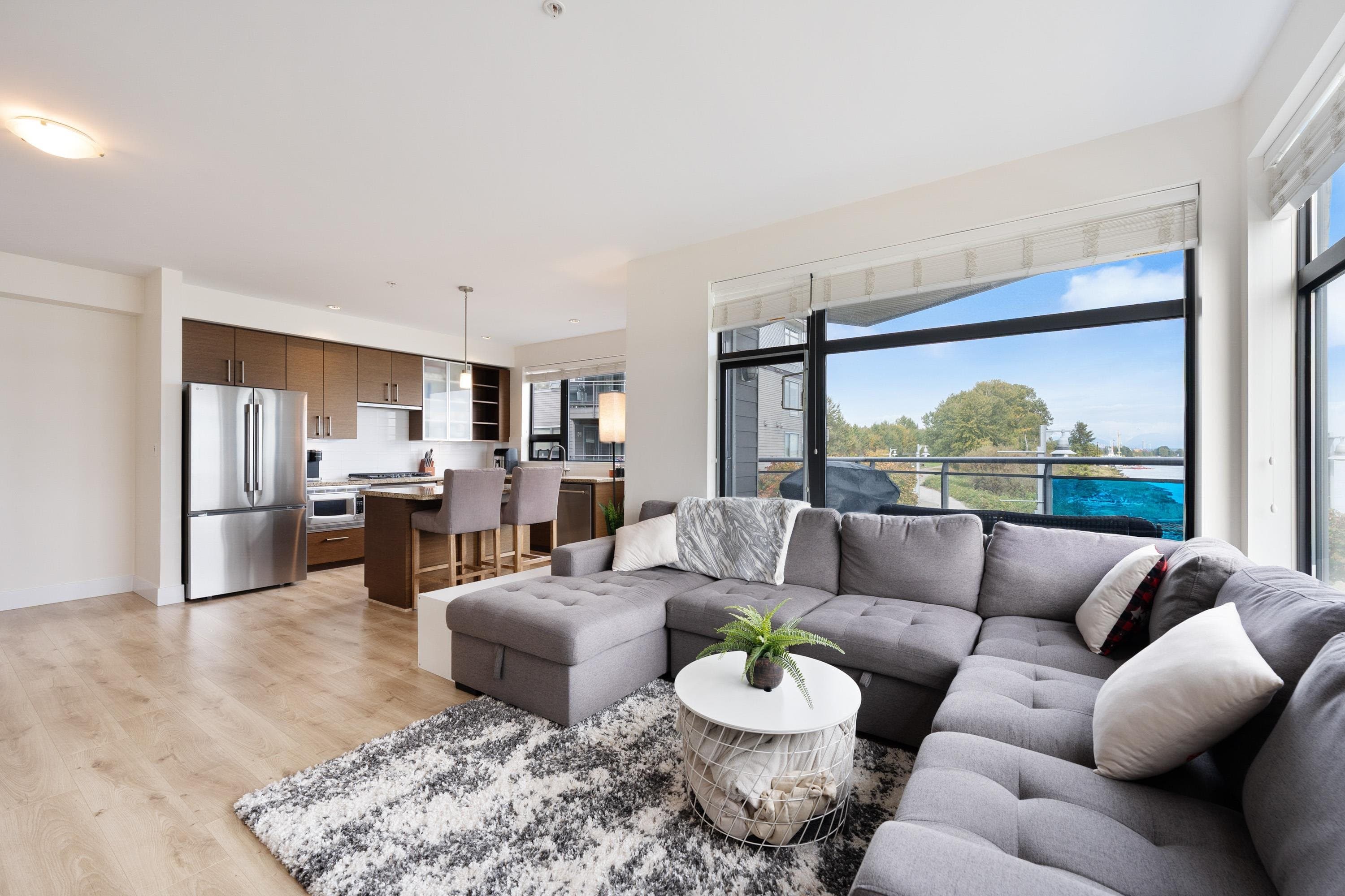 210 - 14200 Riverport Way, Richmond, V6W 1M4 — photo 4