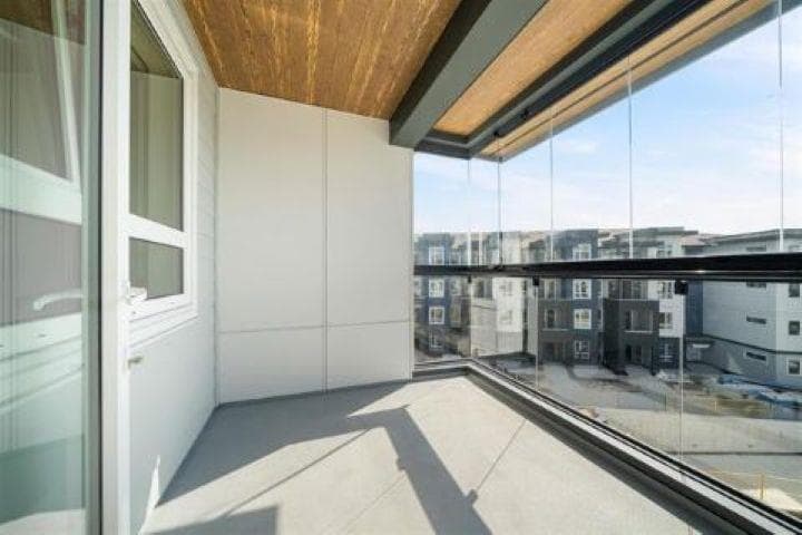 #419 - 13788 76 Avenue, Surrey, V3W 8J5 — photo 1