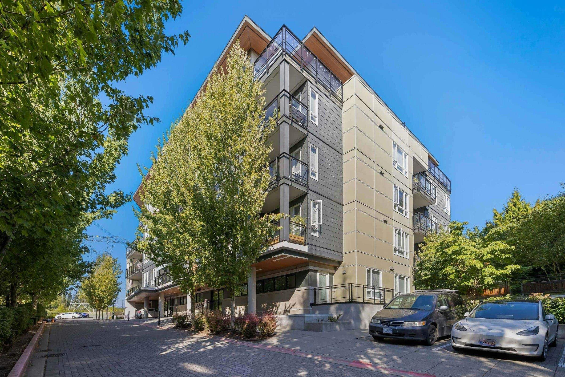 205 - 13919 Fraser Highway, Surrey, V3T 4E6 — photo 2