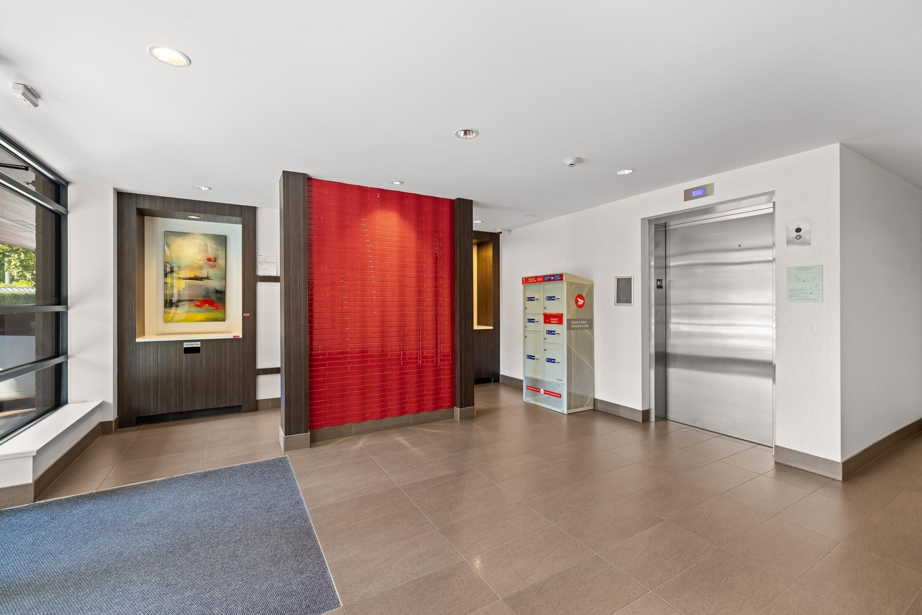 205 - 13919 Fraser Highway, Surrey, V3T 4E6 — photo 4