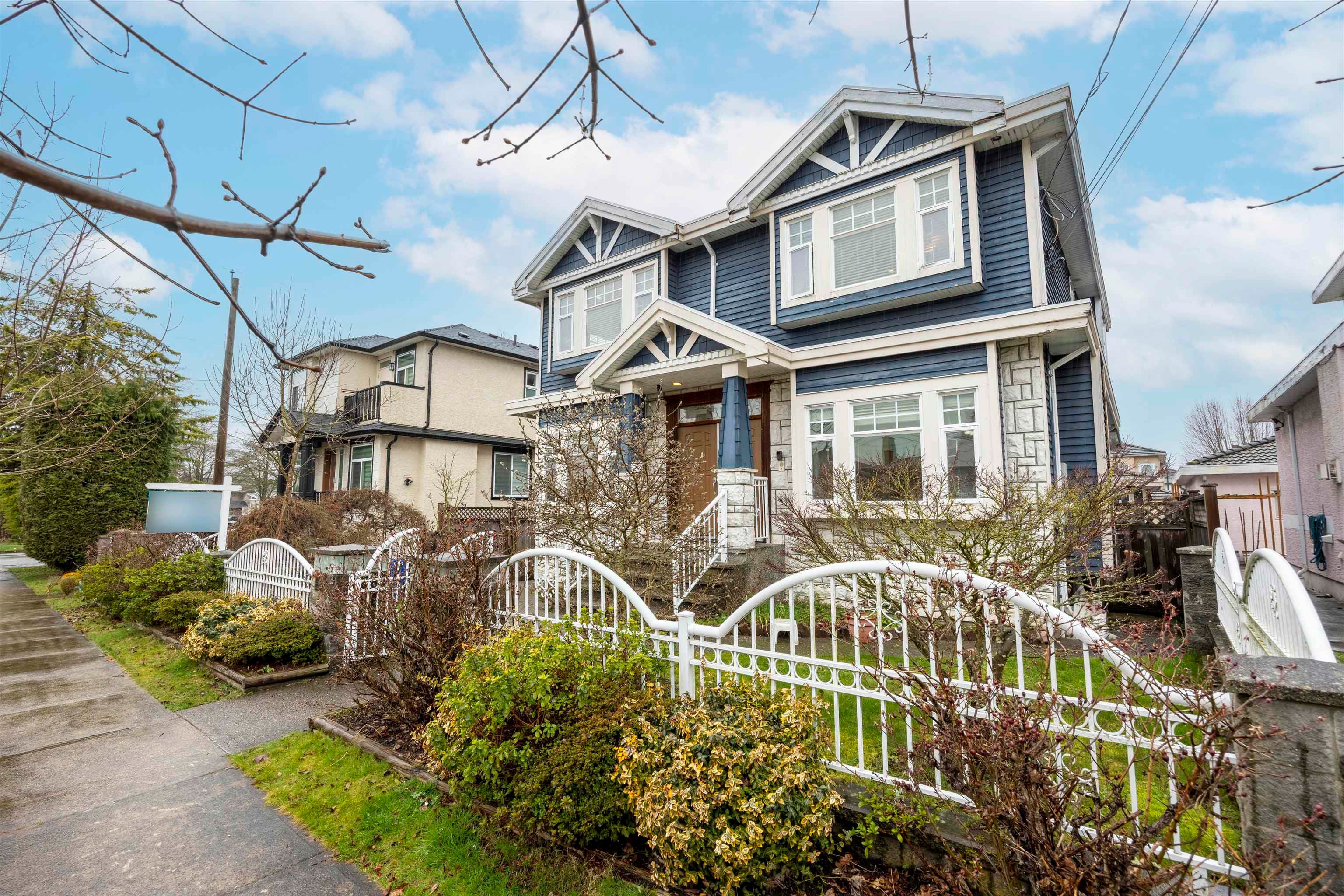 3311 E 44th Avenue, Vancouver, V5R 3B3 — photo 2