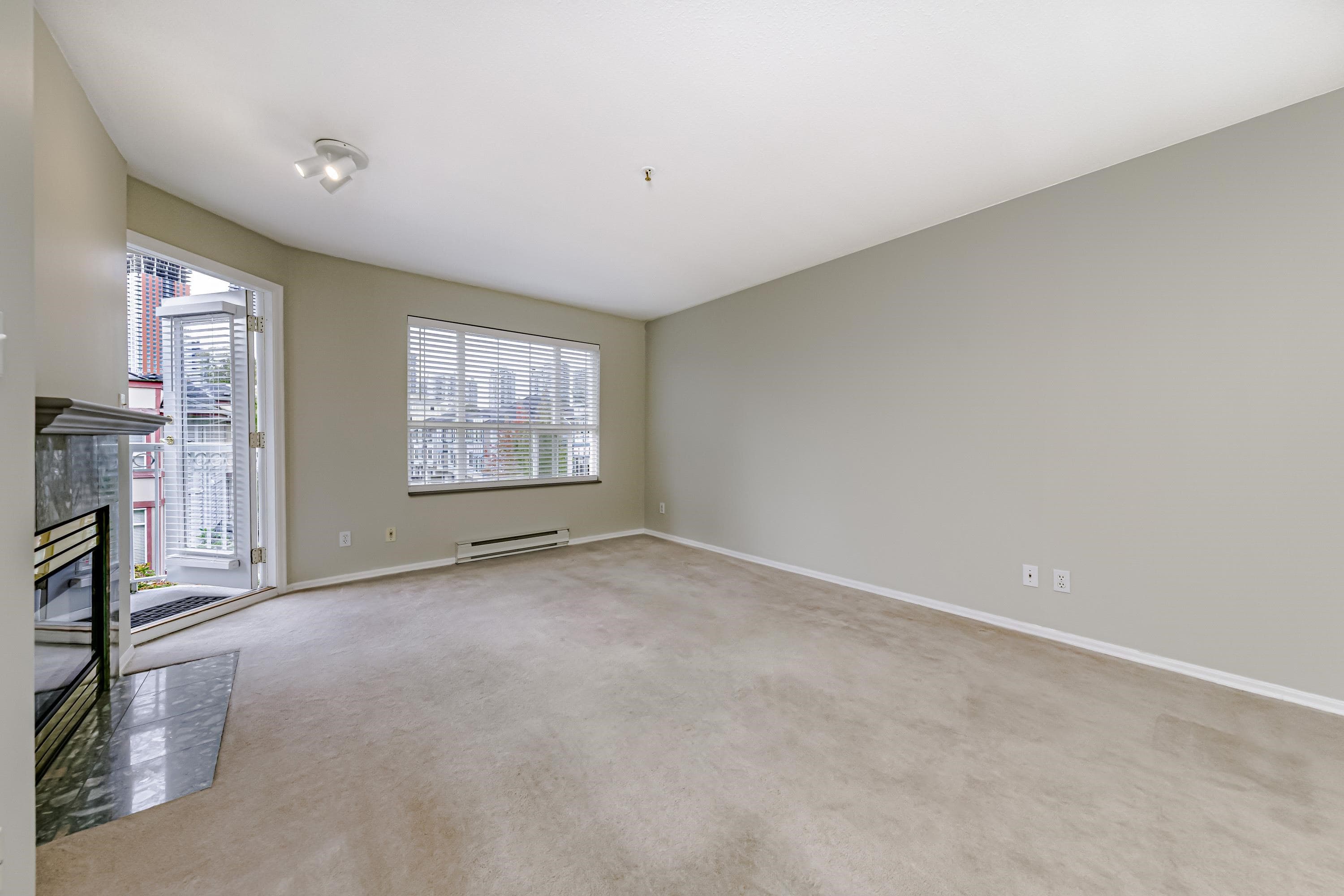 304 - 13955 Laurel Drive, Surrey, V3T 1A8 — photo 5