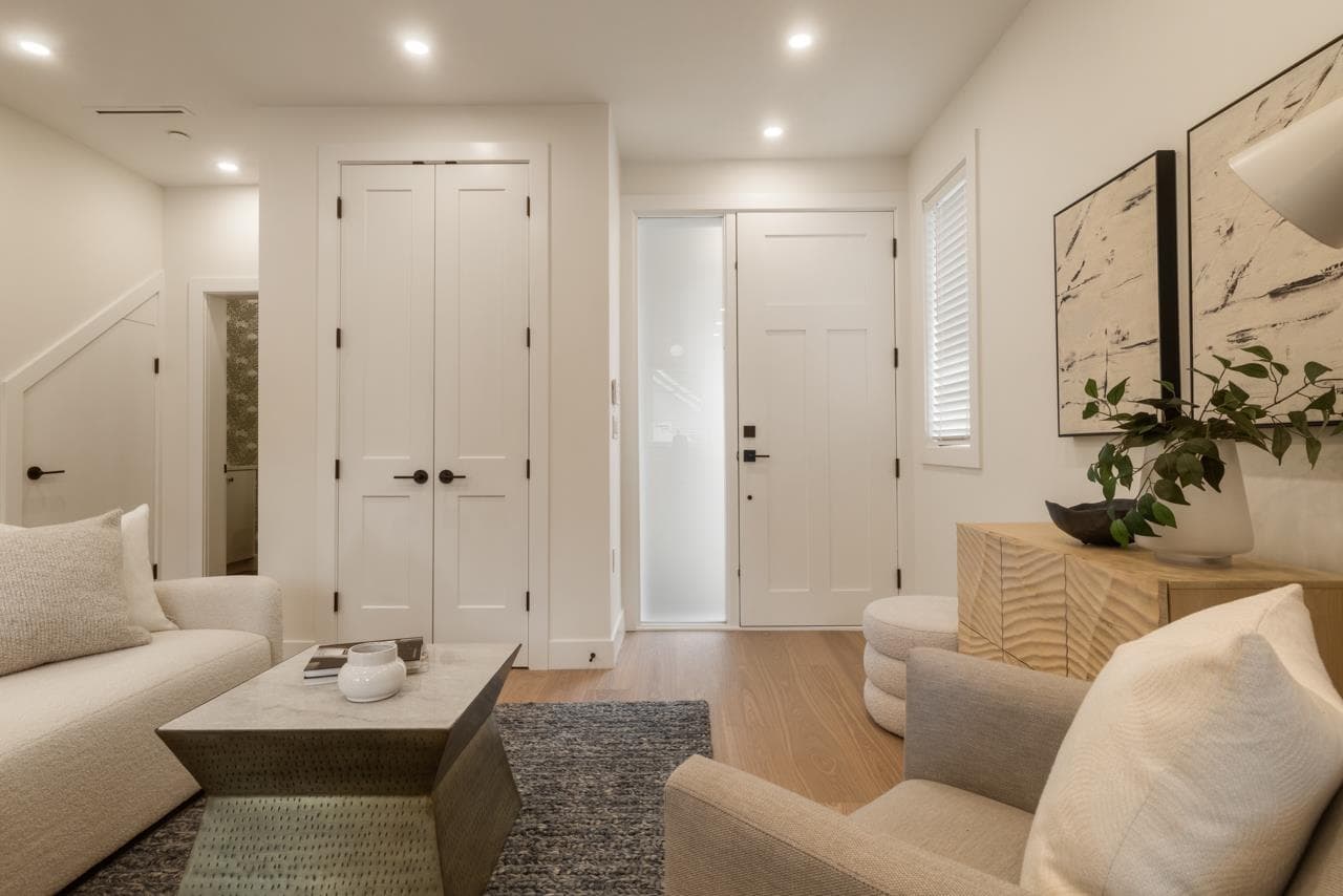 2049 E 4th Avenue, Vancouver, V5N 1K5 — photo 3