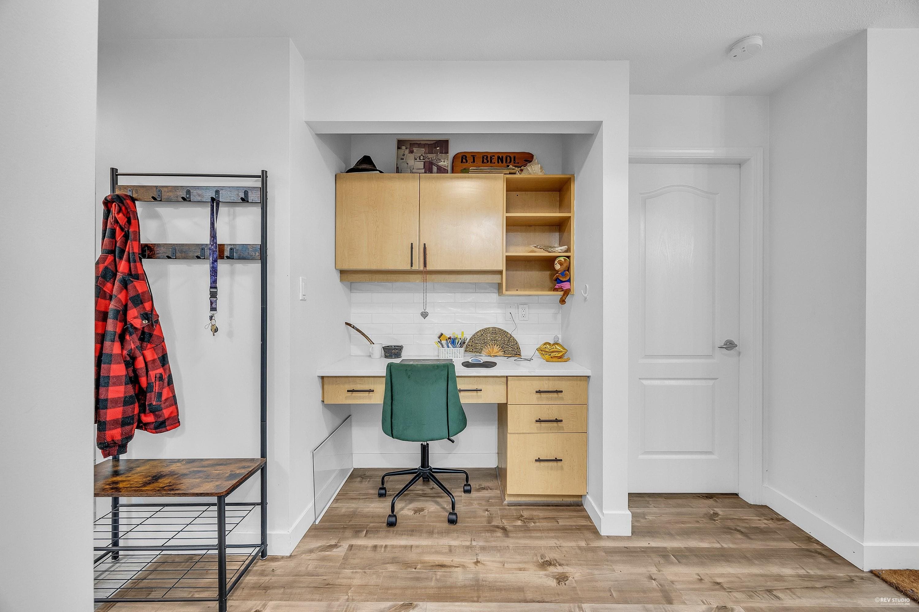 310 - 15220 Guildford Drive, Surrey, V3R 0Y6 — photo 3