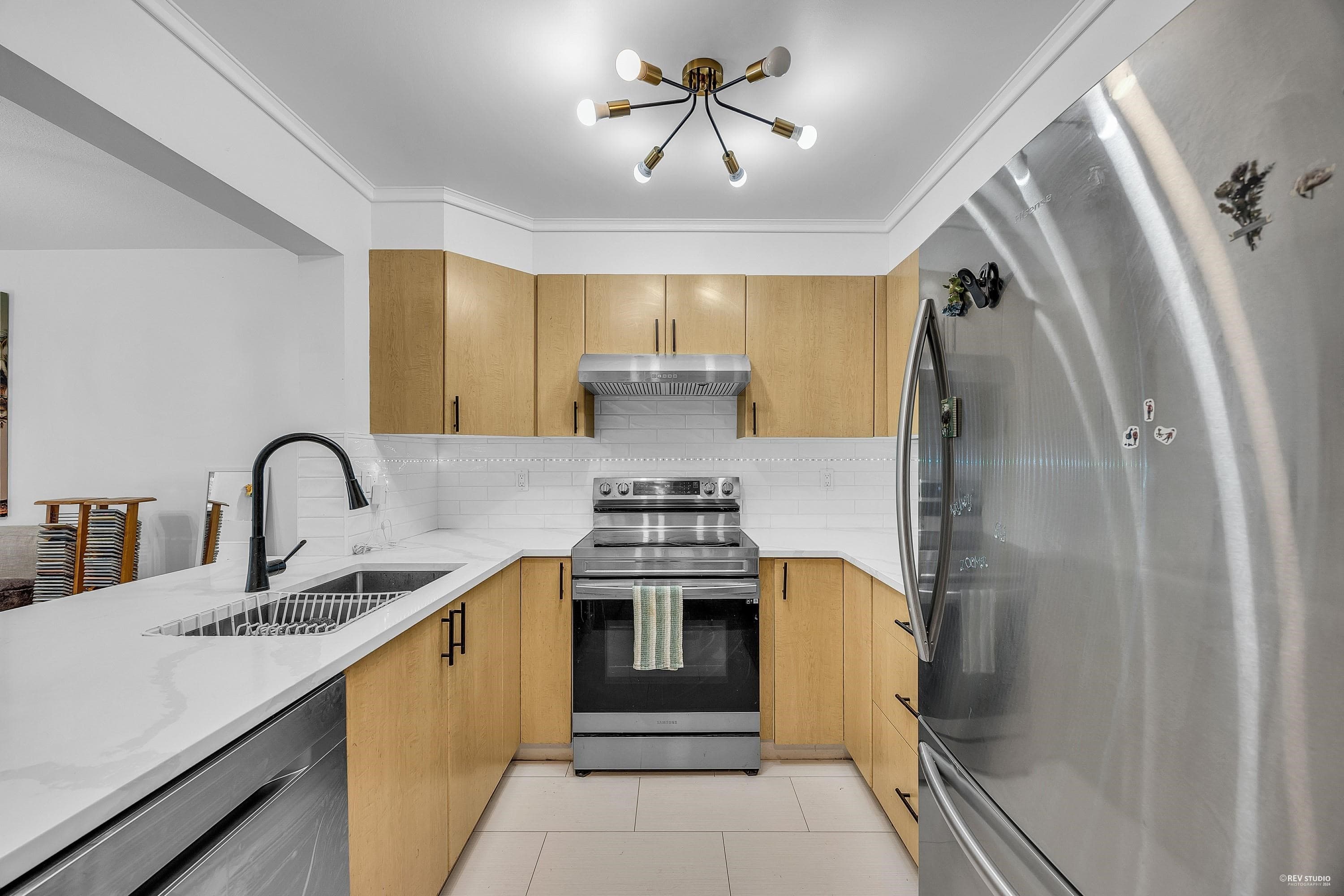 310 - 15220 Guildford Drive, Surrey, V3R 0Y6 — photo 4