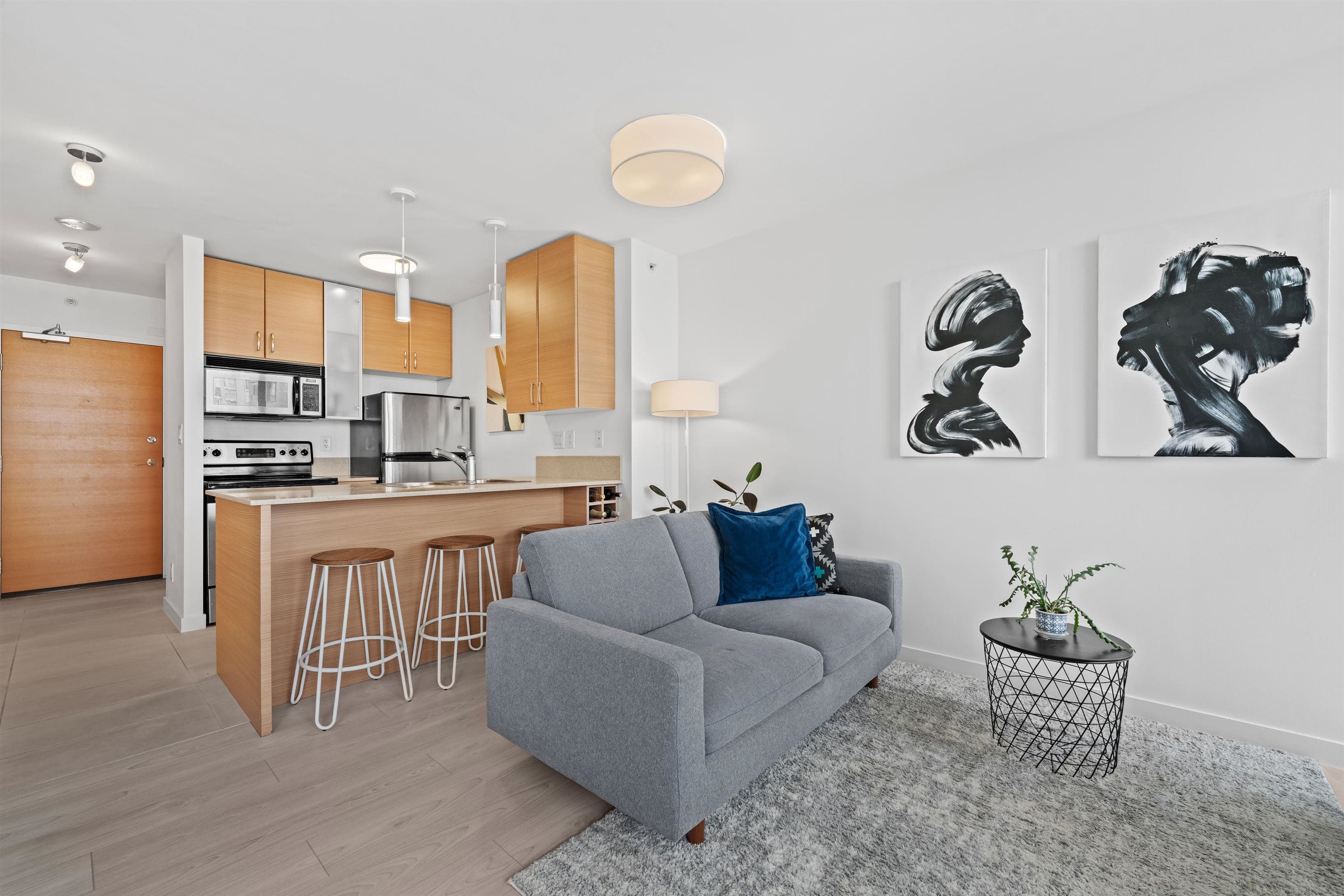 2408 - 909 Mainland Street, Vancouver, V6B 1S3 — photo 2