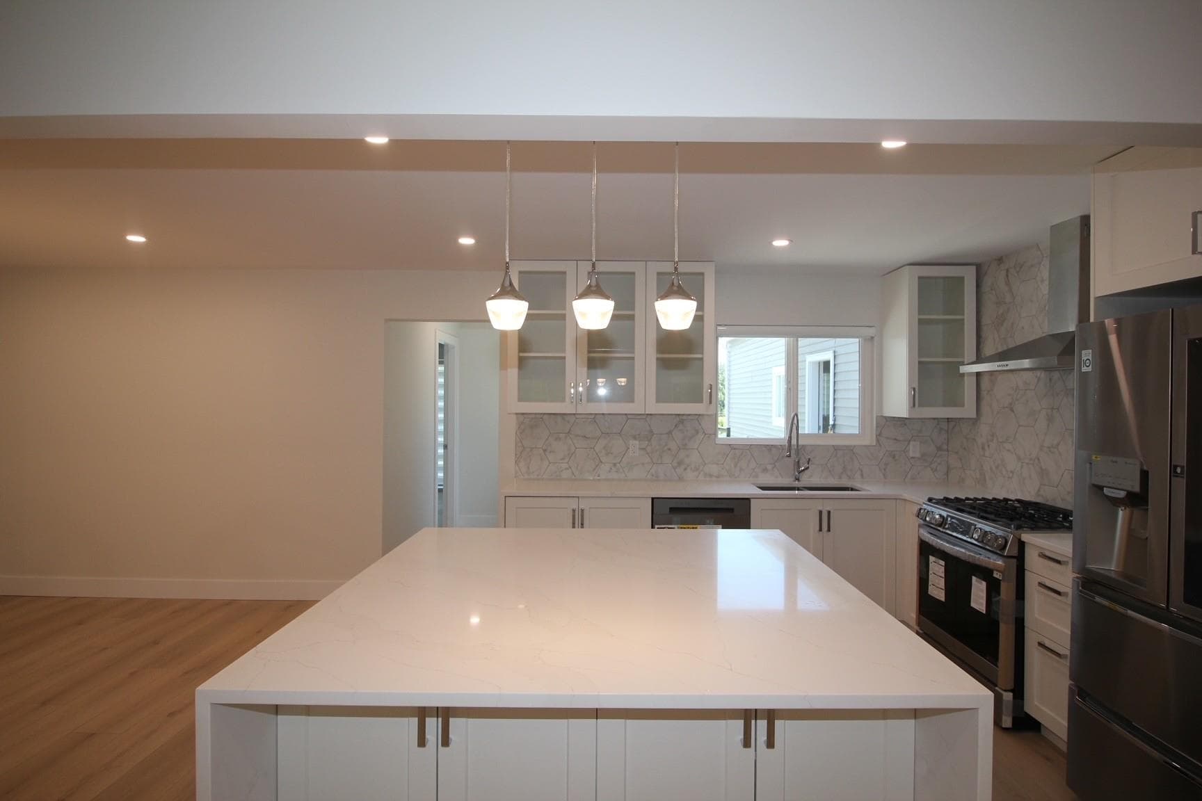 2076 Clare Place, Port Coquitlam, V3C 1B5 — photo 5