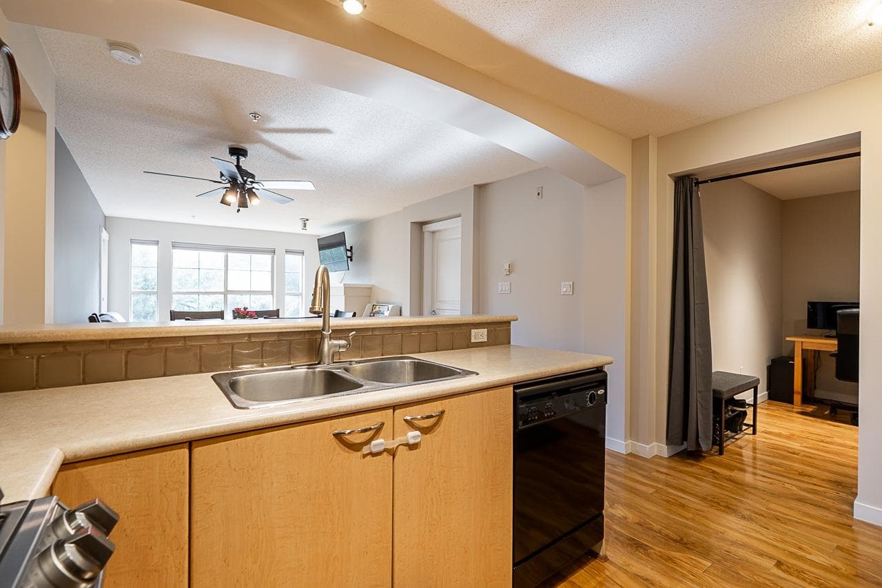 211 - 2958 Silver Springs Boulevard, Coquitlam, V3E 3R9 — photo 5