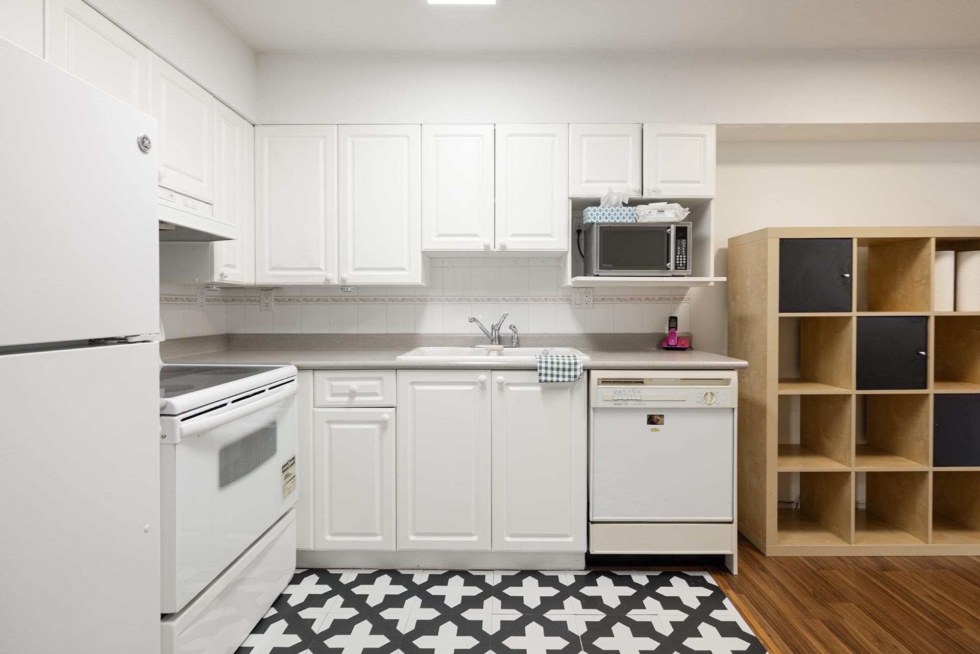 105 - 2130 W 12th Avenue, Vancouver, V6K 2N2 — photo 3