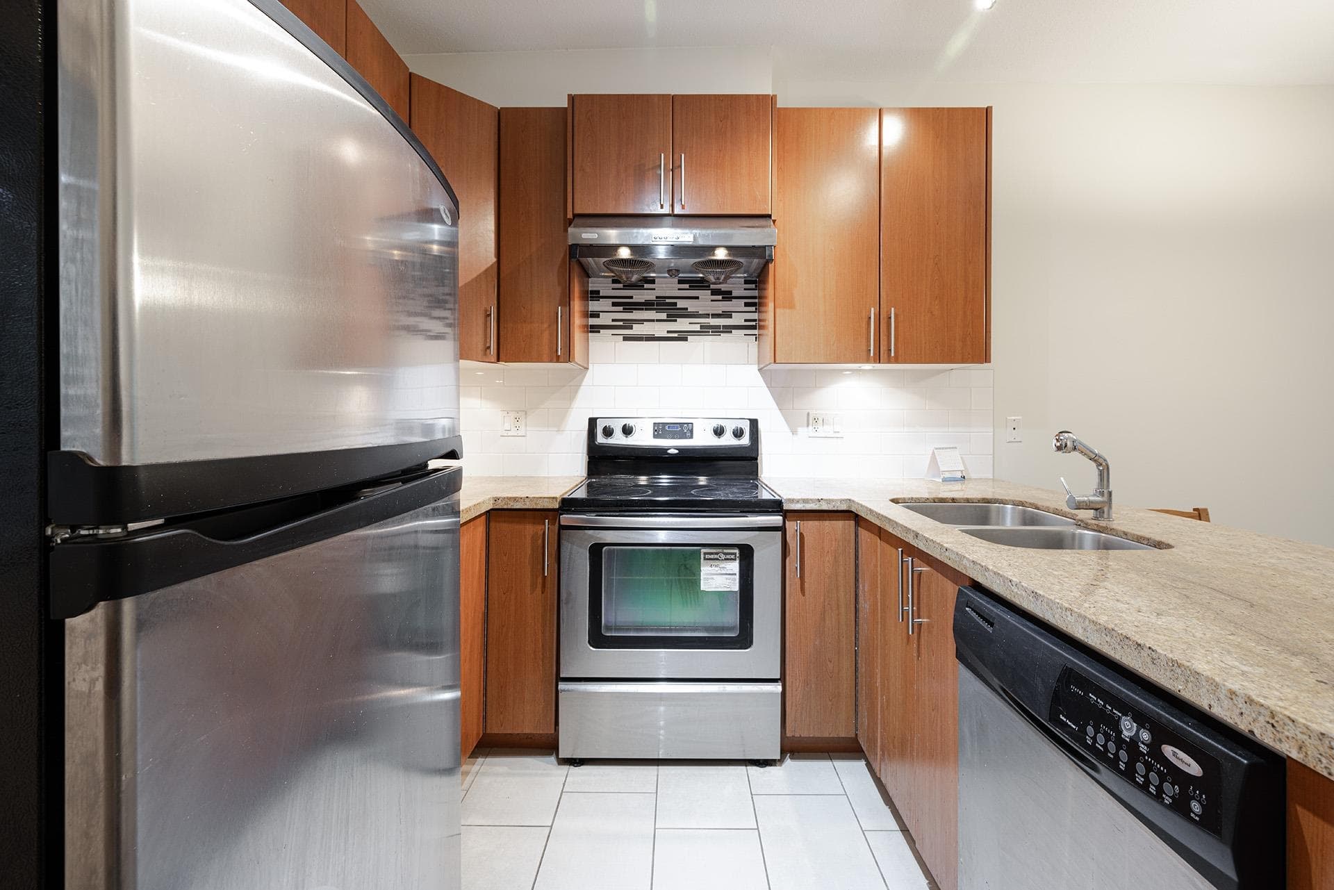 206 - 5211 Irmin Street, Burnaby, V5J 0C9 — photo 4
