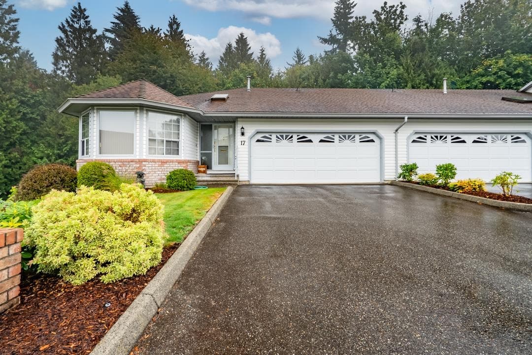 17 - 2988 Horn Street, Abbotsford, V2S 3C1 — photo 1