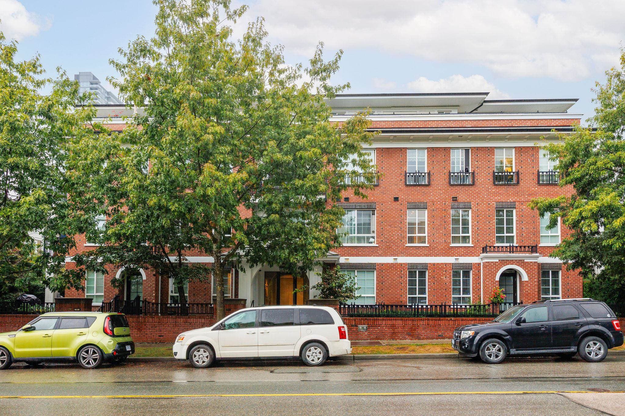 207 - 555 Foster Avenue, Coquitlam
