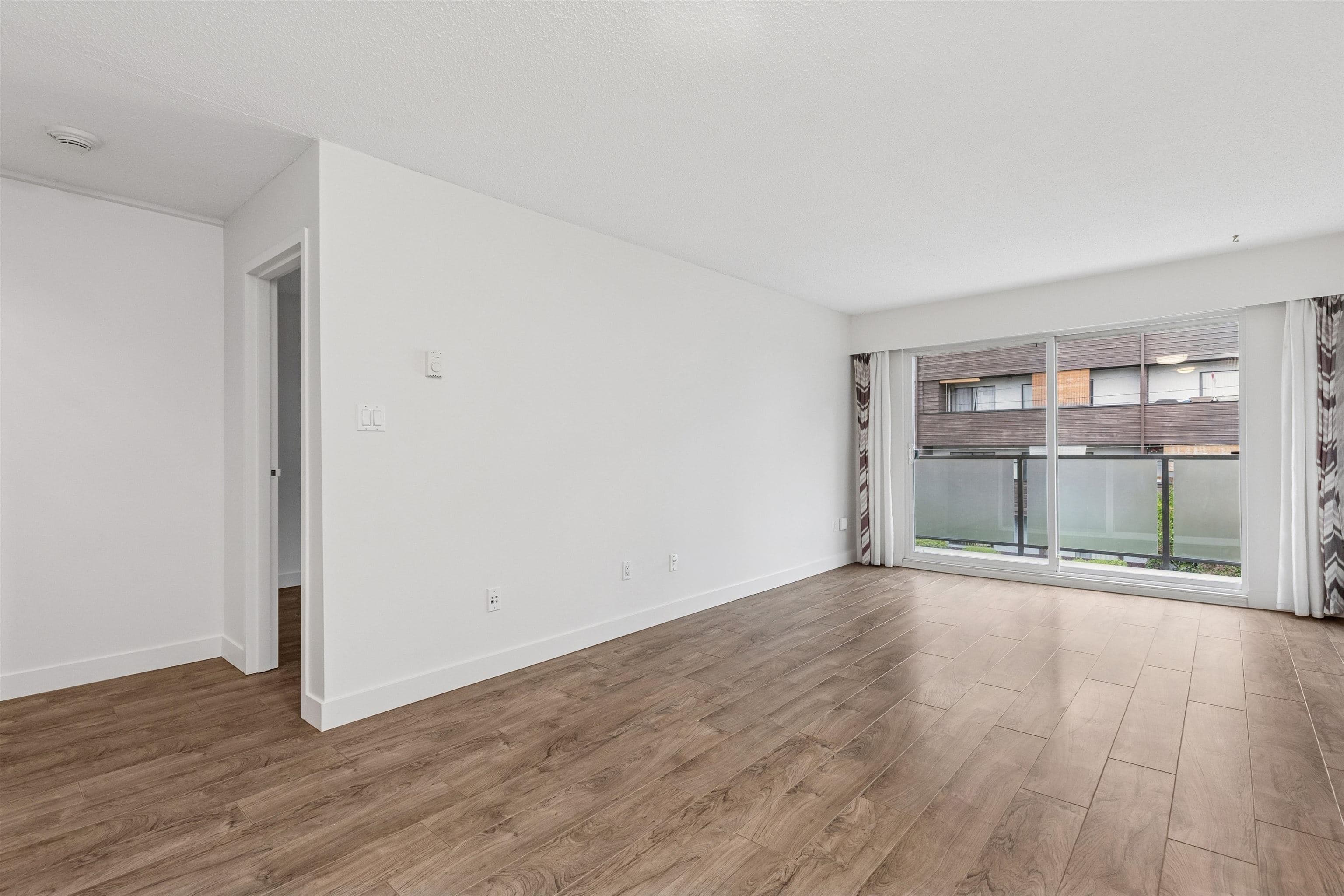 306 - 212 Forbes Avenue, North Vancouver, V7M 3E5 — photo 3