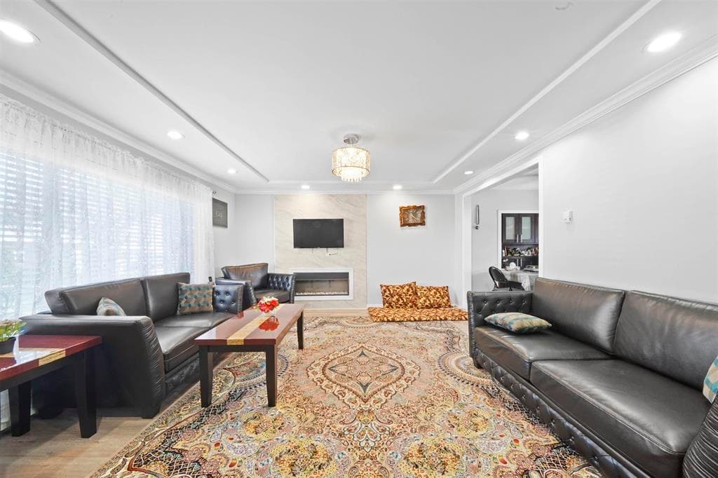7768 18th Avenue, Burnaby, V3N 1J2 — photo 3