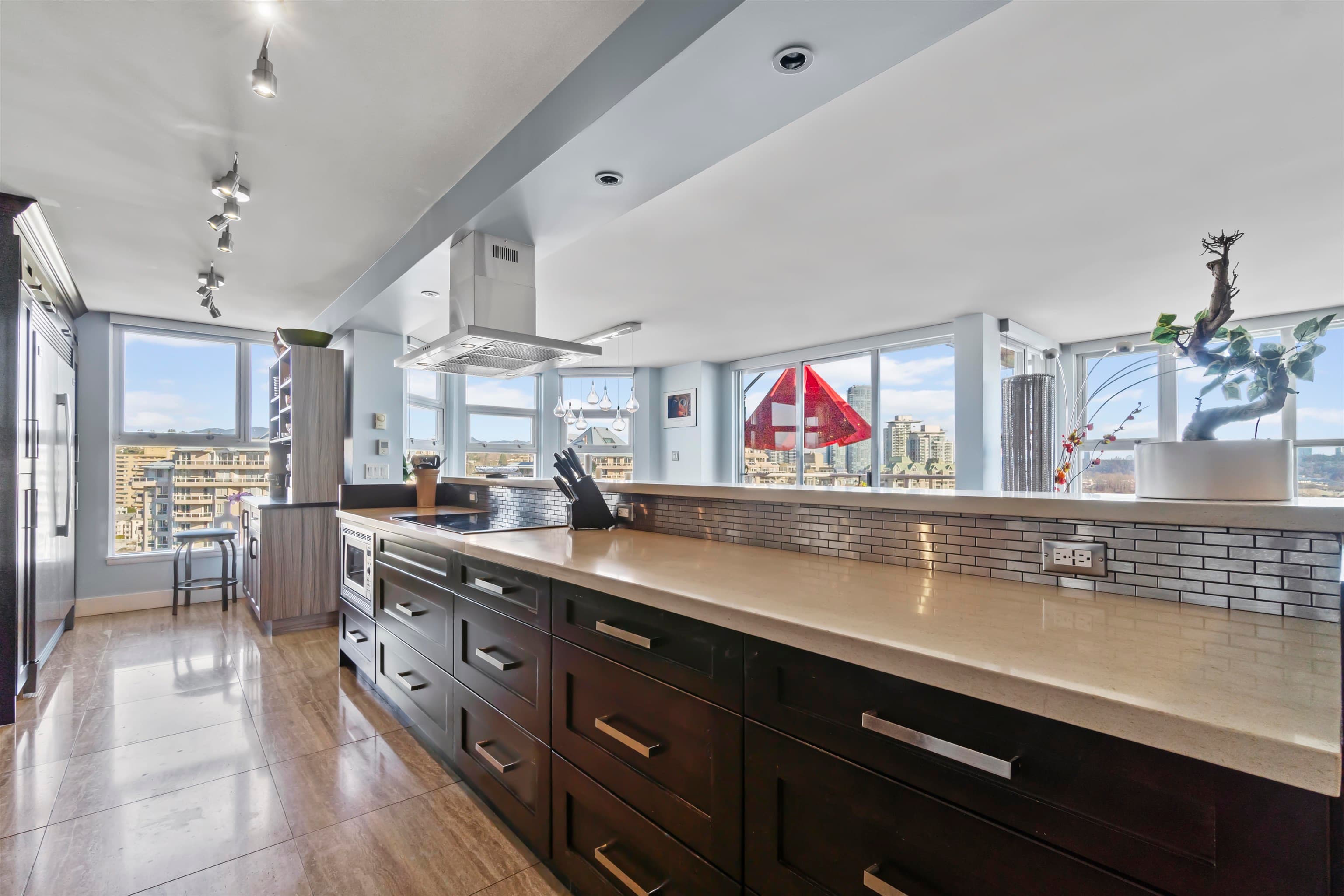 1901 - 1250 Quayside Drive, New Westminster, V3M 6E2 — photo 4