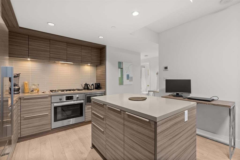1909 - 1550 Fern Street, Vancouver, V7J 0A9 — photo 5