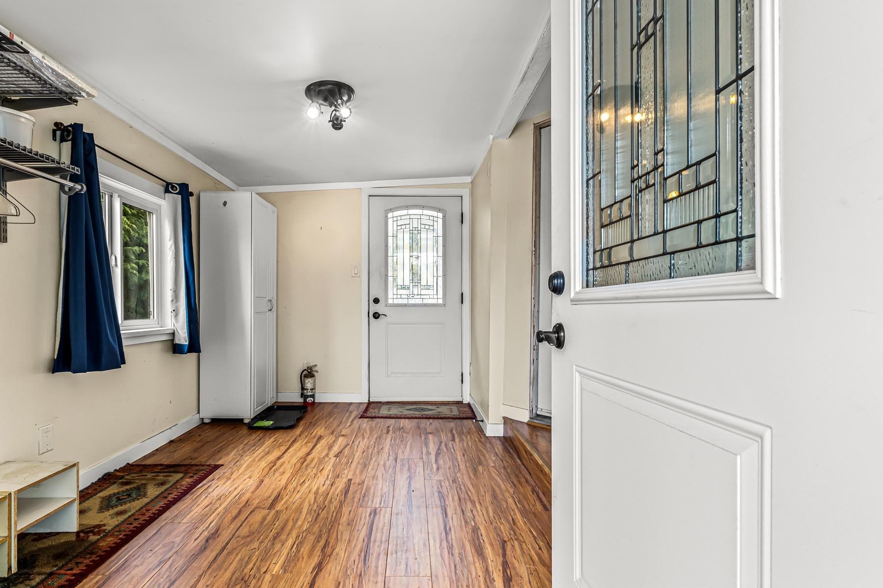 141 - 145 King Edward Street, Coquitlam, V3K 6M3 — photo 2