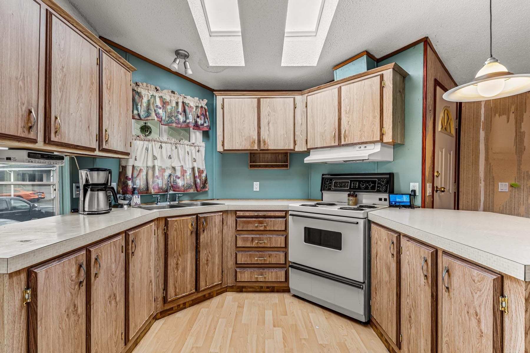 141 - 145 King Edward Street, Coquitlam, V3K 6M3 — photo 4