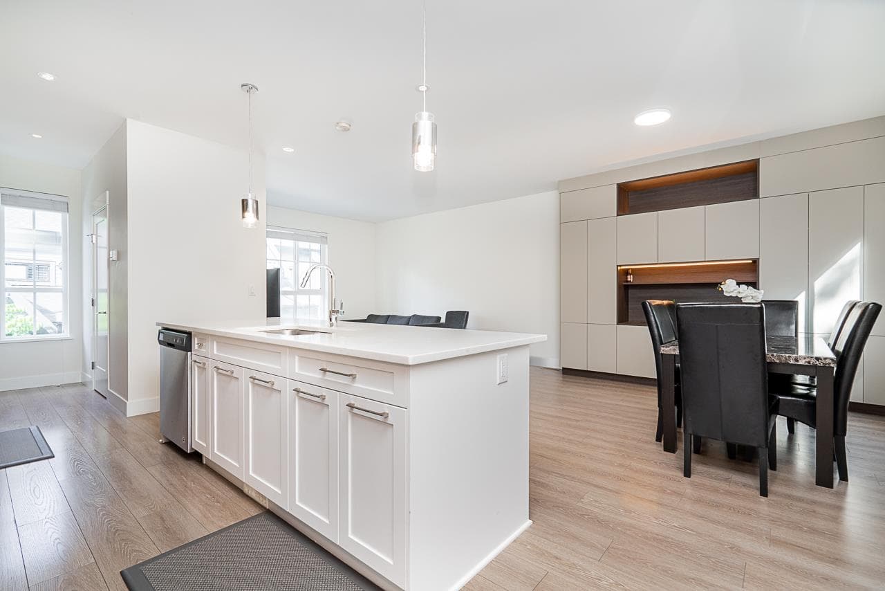 28 - 7979 152 Street, Surrey, V3S 7S7 — photo 5