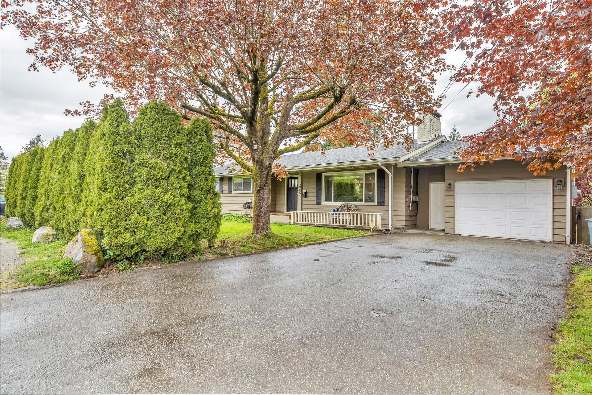 2252 Bakerview Street, Abbotsford, V2T 3B4 — photo 3