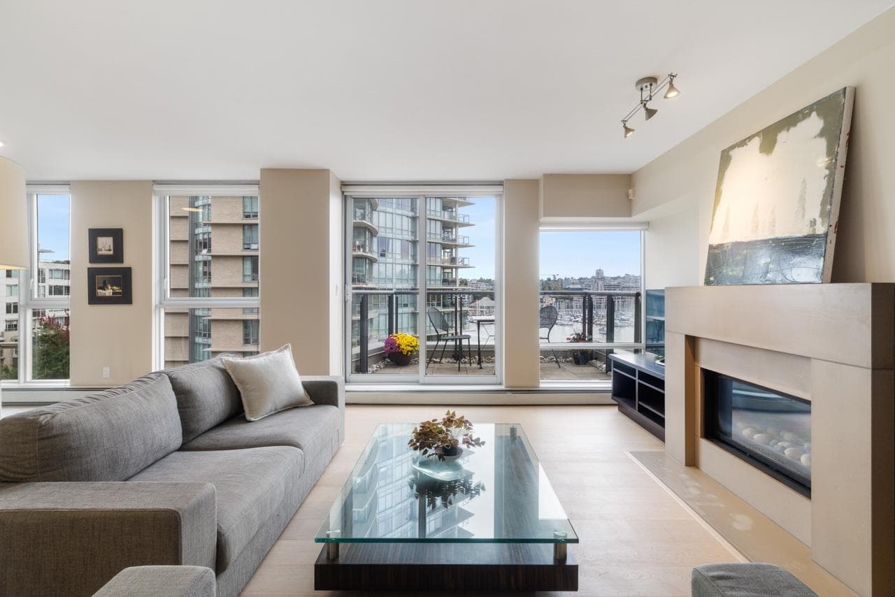 805 - 1383 Marinaside Crescent, Vancouver, V6Z 2W9 — photo 3