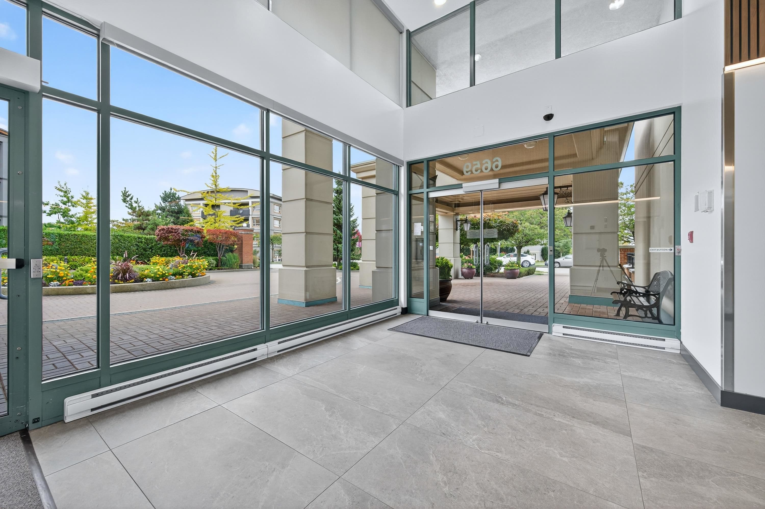 1803 - 6659 Southoaks Crescent, Burnaby, V5E 4M9 — photo 3