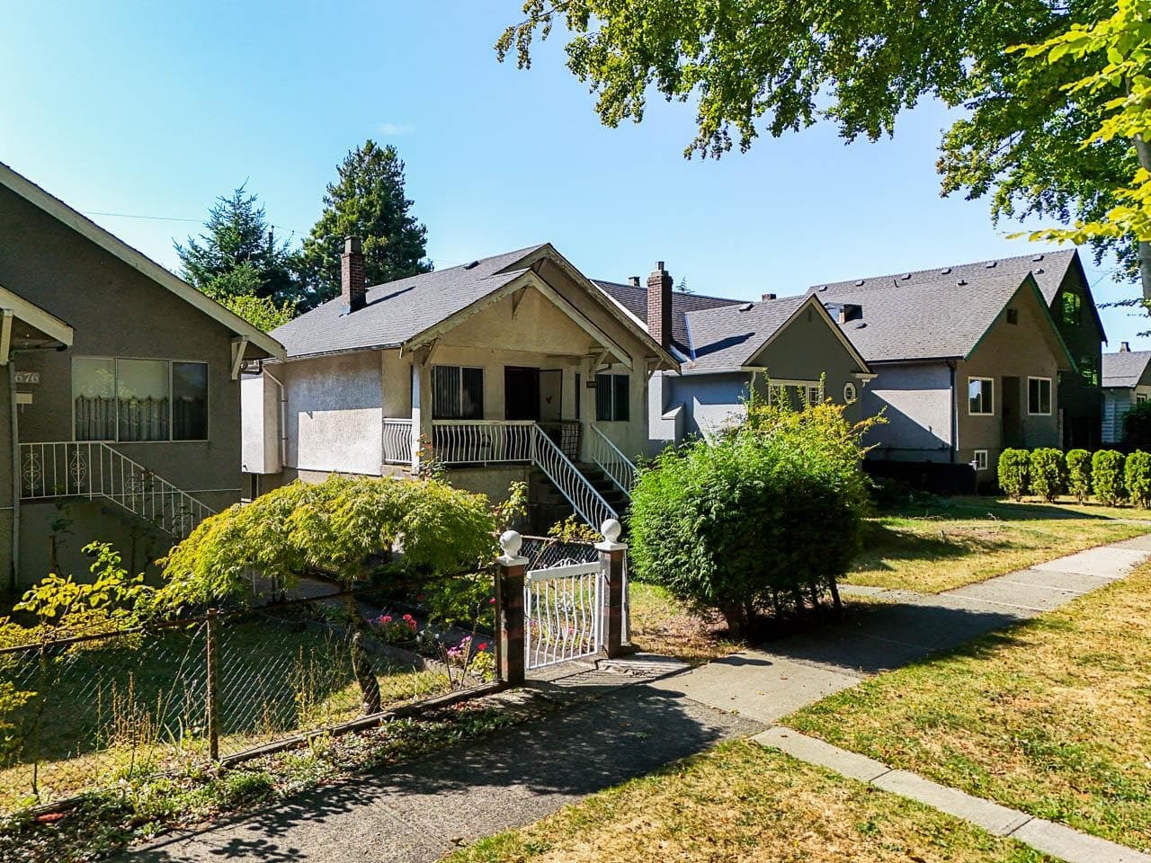 2668 William Street, Vancouver, V5K 2Y5 — photo 2