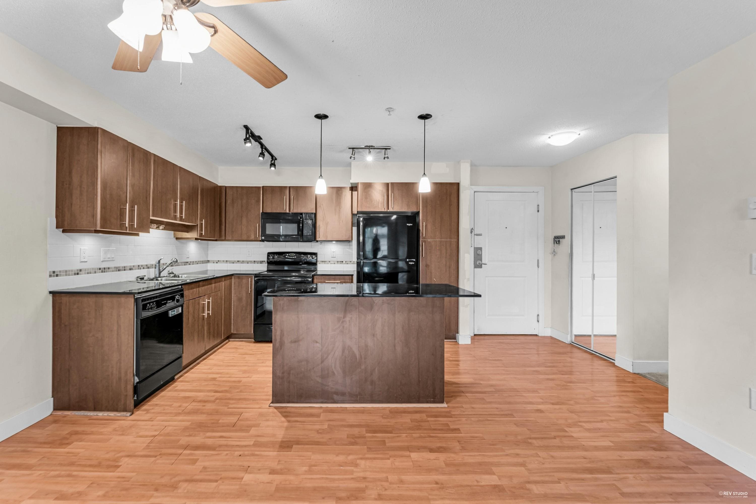 214 - 12020 207a Street, Maple Ridge, V2X 8V2 — photo 2