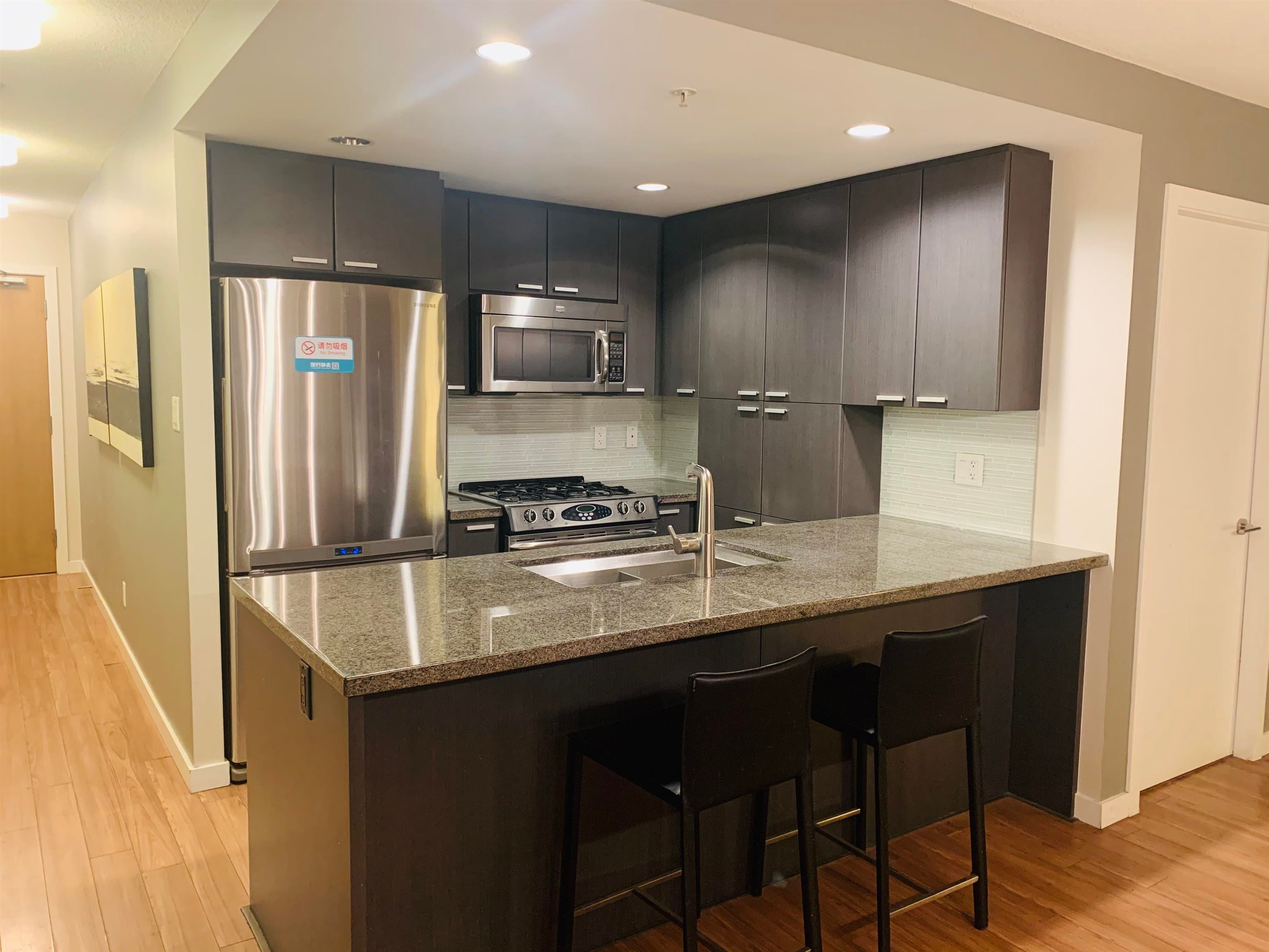 1406 - 2200 Douglas Road, Burnaby, V5C 0G8 — photo 2