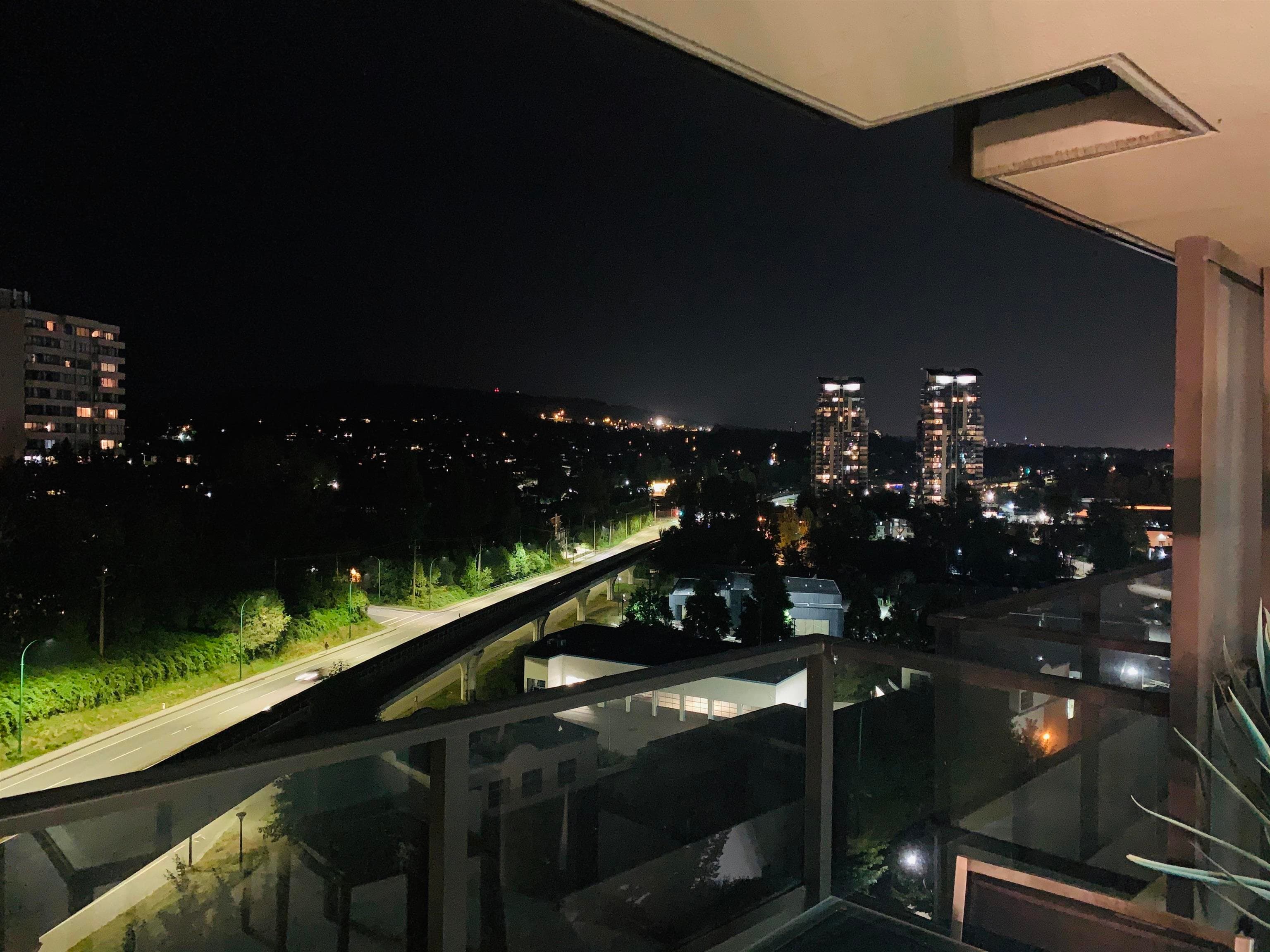 1406 - 2200 Douglas Road, Burnaby