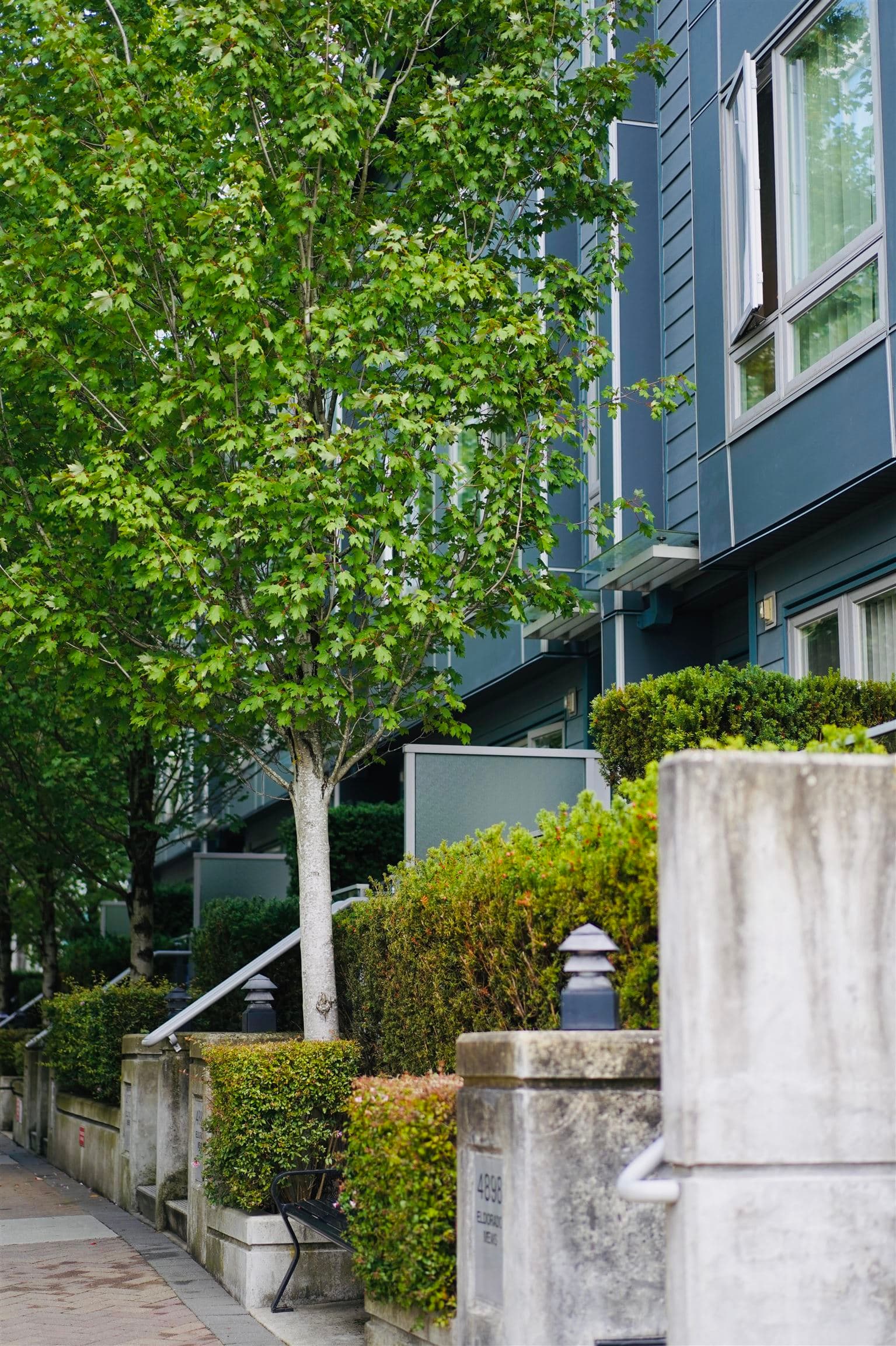 4886 Eldorado Mews, Vancouver, V5R 0B1 — photo 2