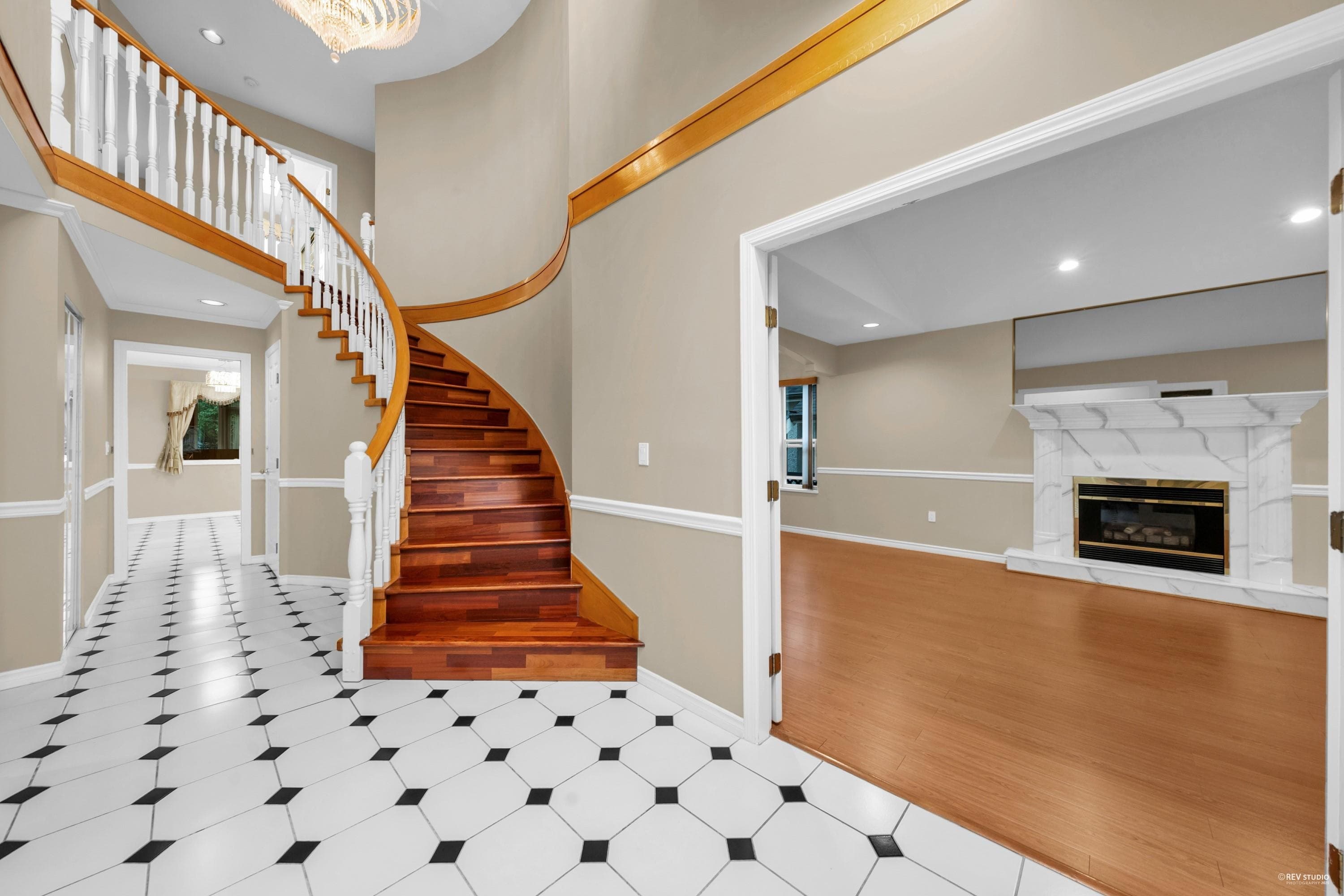 7866 14th Avenue, Burnaby, V3N 2B2 — photo 3