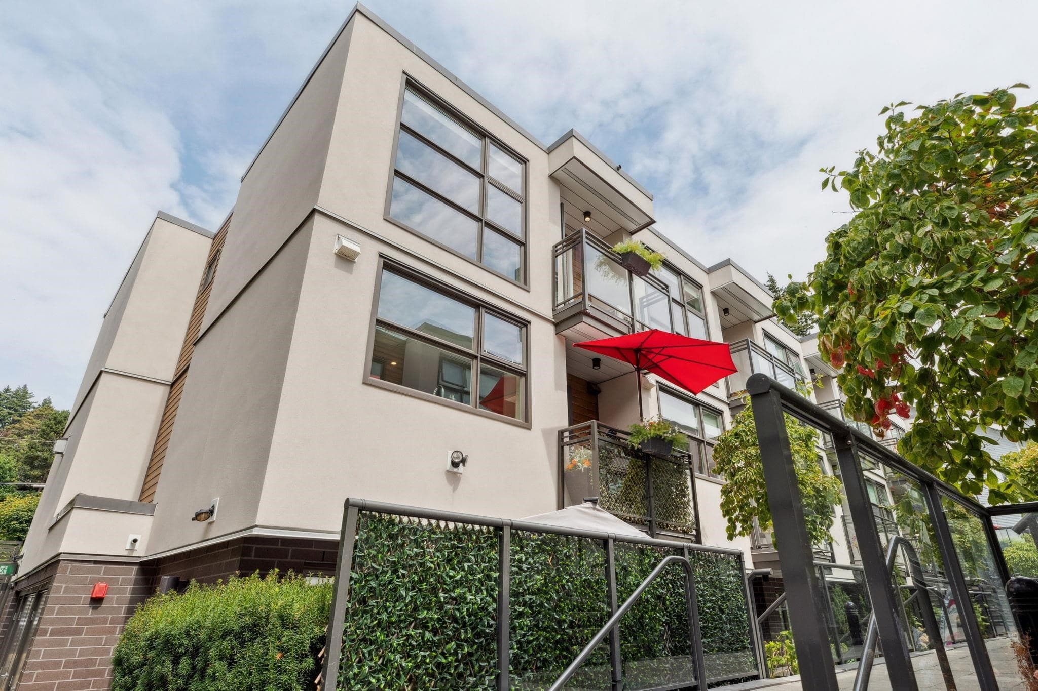1 - 14820 Buena Vista Avenue, White Rock, V4B 0B3 — photo 2