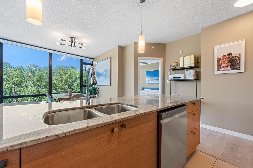 704 - 110 Brew Street, Port Moody, V3H 0E4 — photo 2