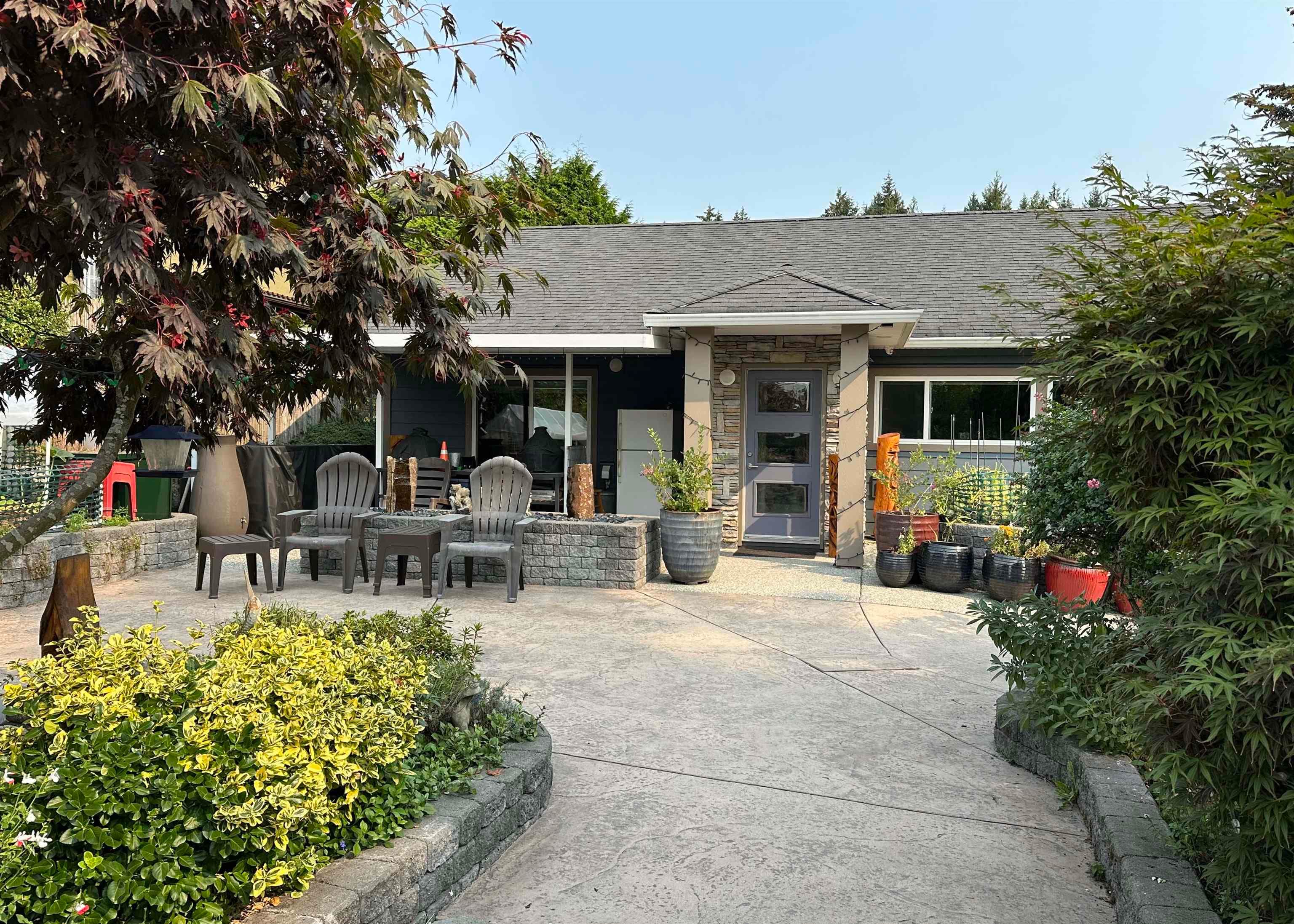 6166 Norwest Bay Road, Sechelt, V7Z 0M2 — photo 2