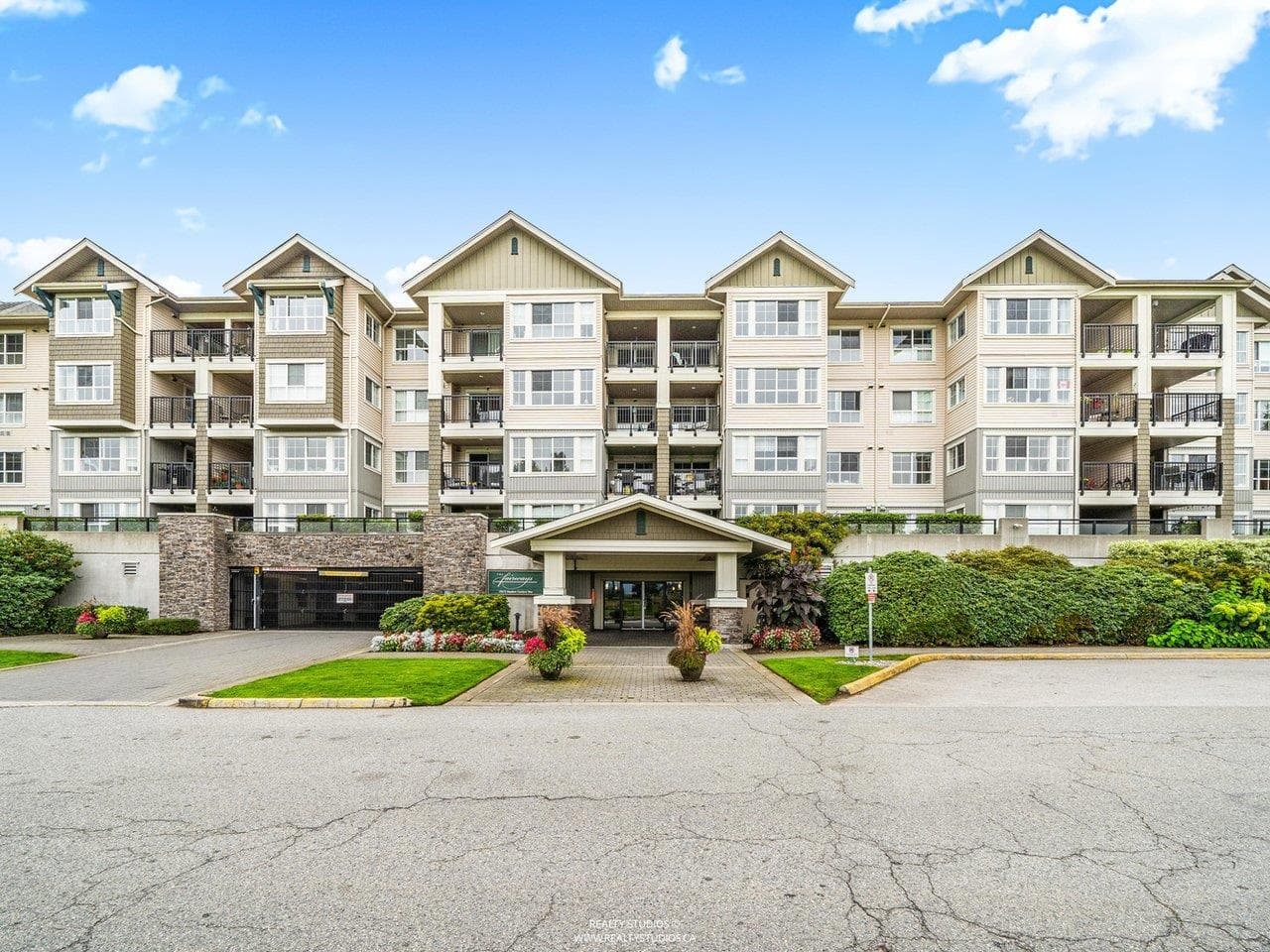 225 - 19673 Meadow Gardens Way, Pitt Meadows, V3Y 0A1 — photo 3