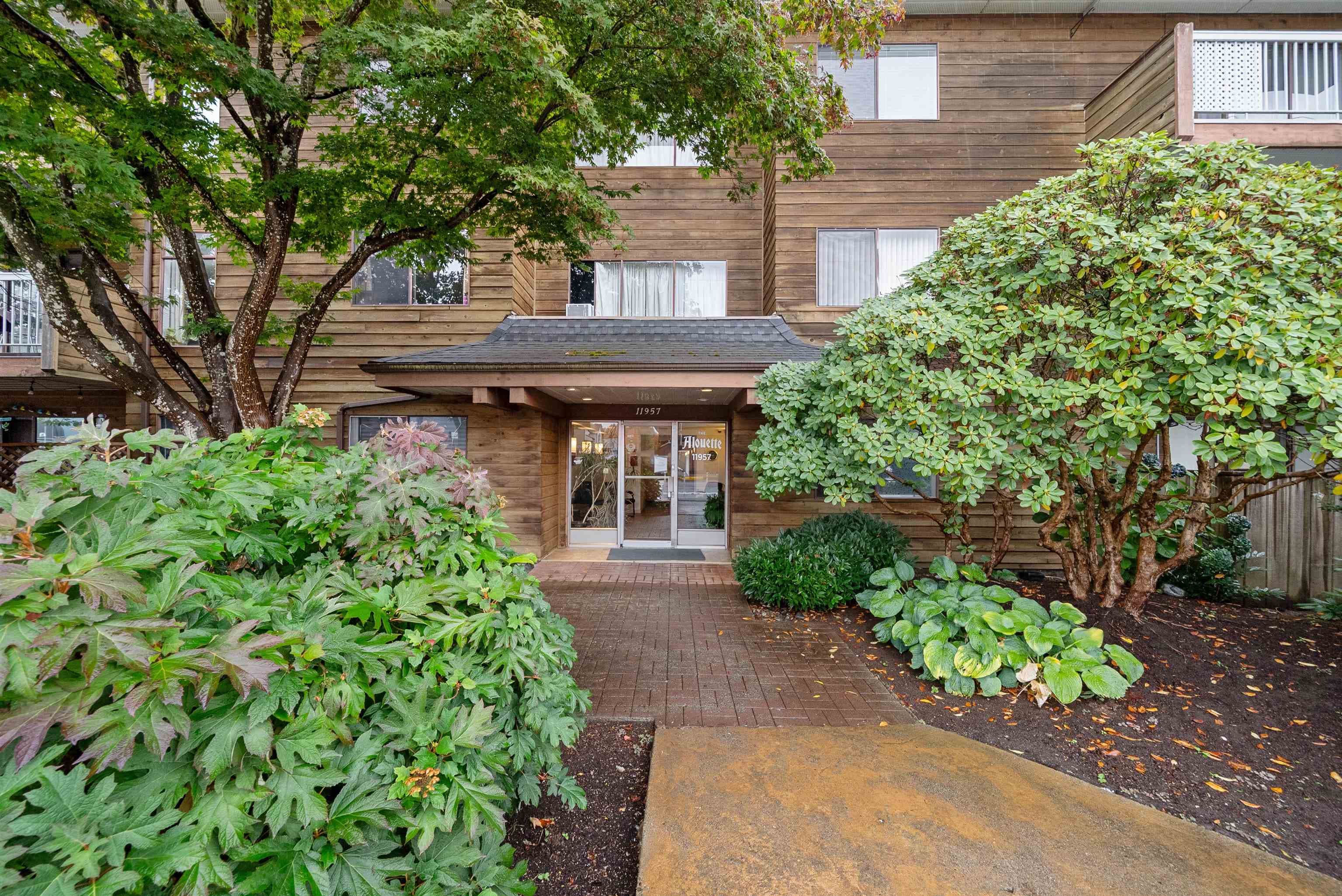 301 - 11957 223 Street, Maple Ridge, V2X 5Y4 — photo 2
