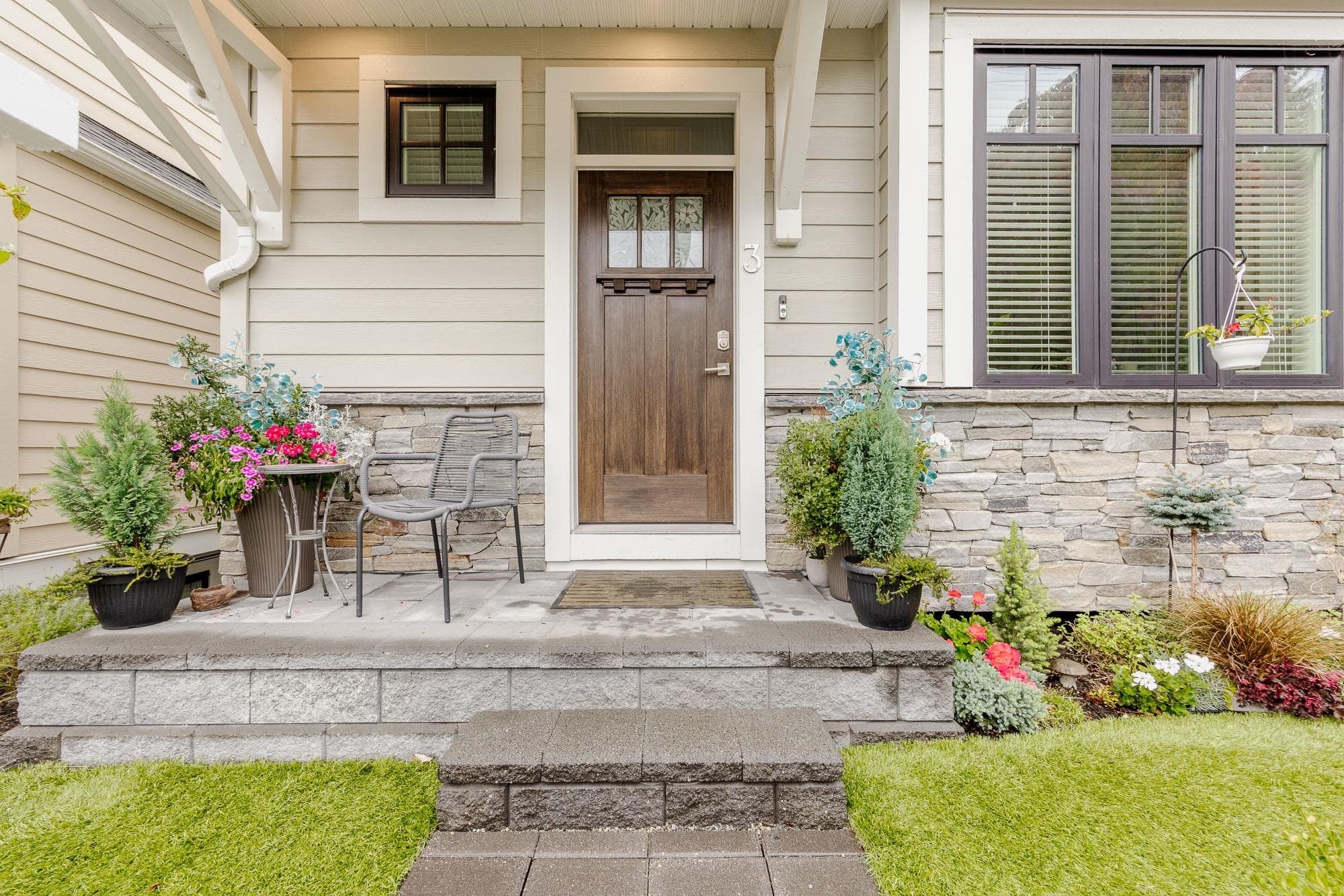 3 - 34121 George Ferguson Way, Abbotsford, V2S 0K4 — photo 2