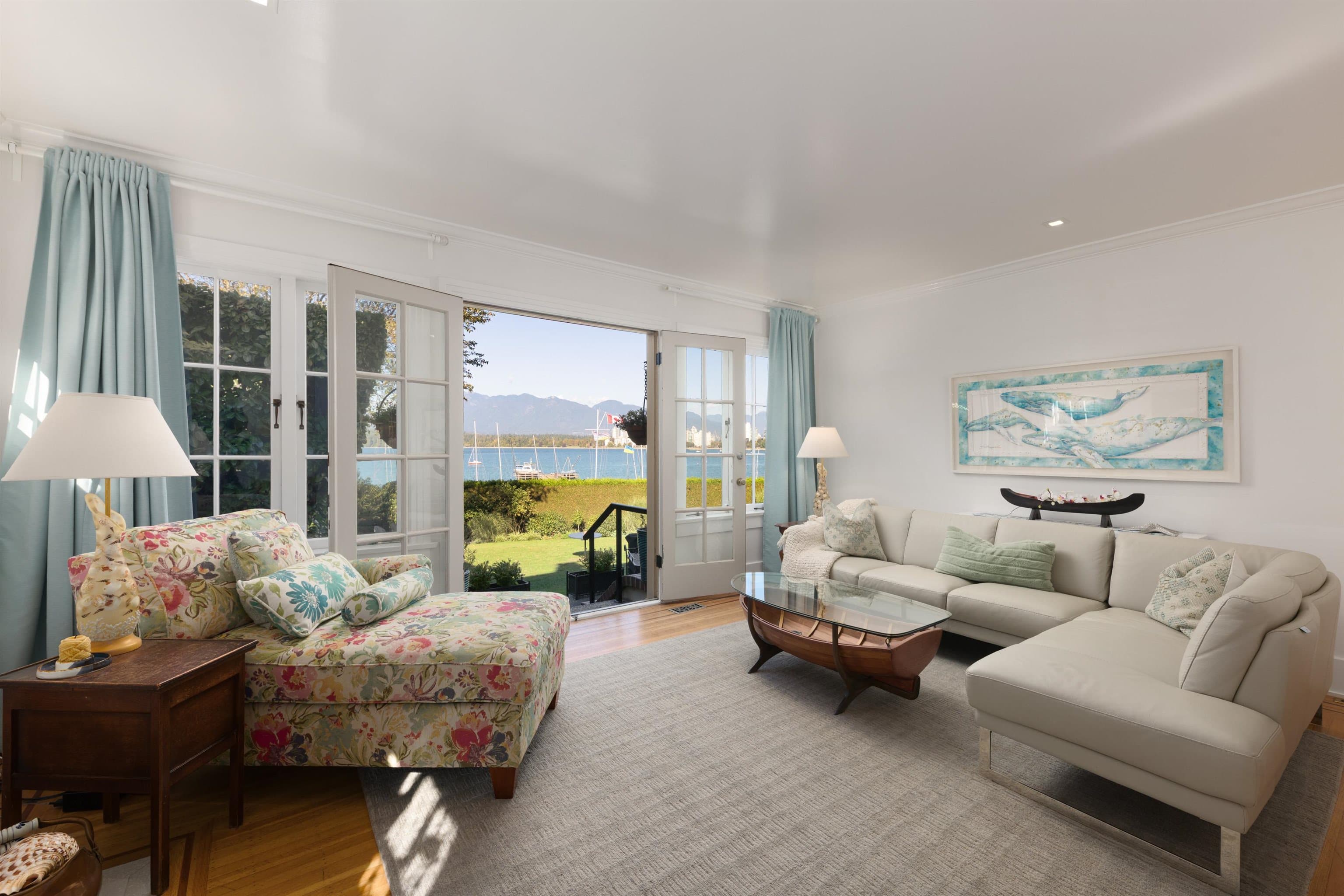 2449 Point Grey Road, Vancouver, V6K 1A1 — photo 2