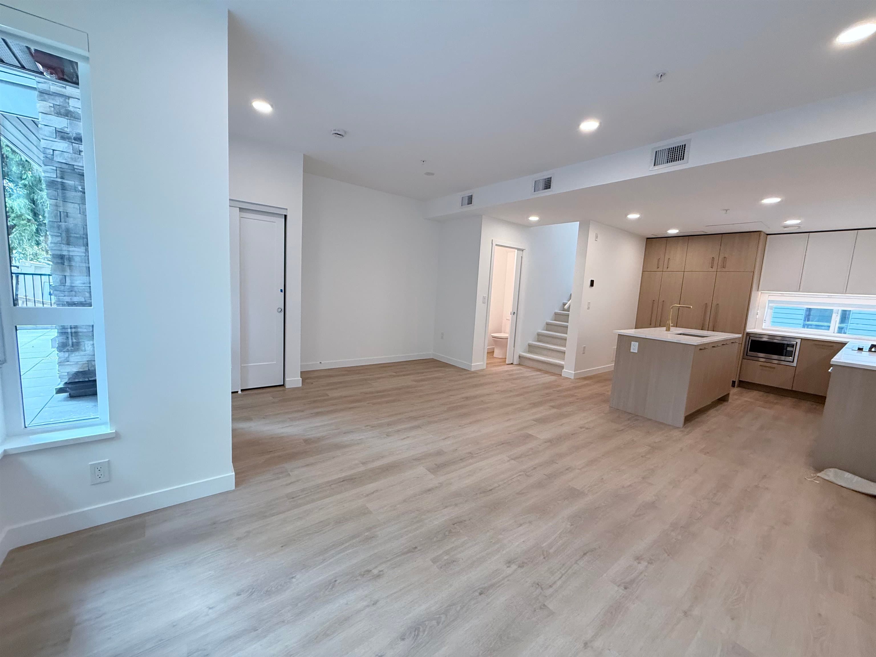 202 - 381 Clayton Street, Coquitlam, V3K 0J8 — photo 3