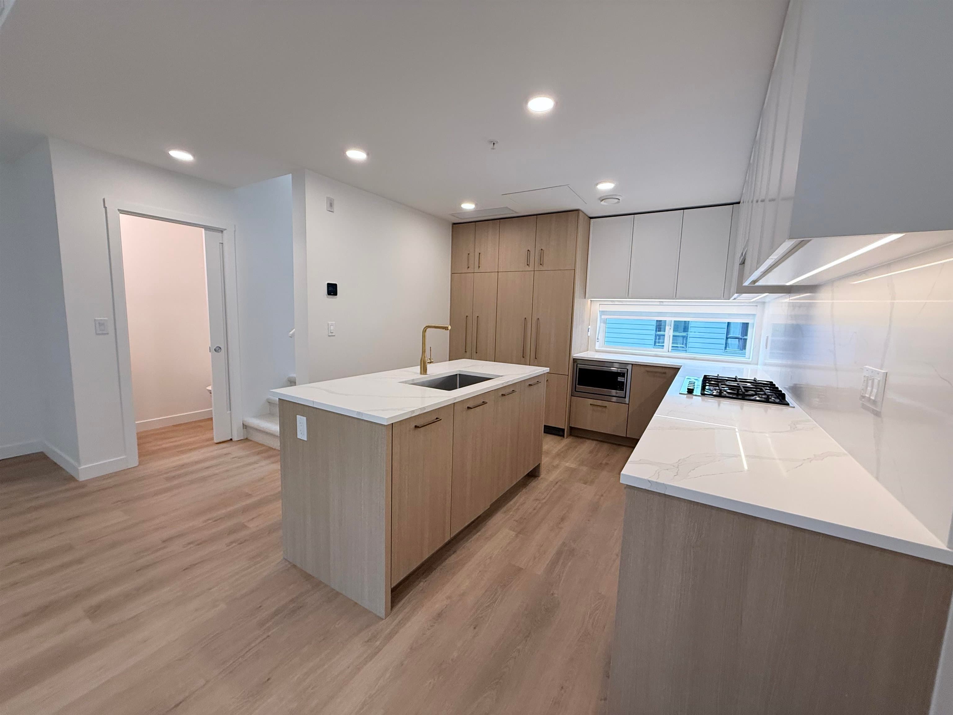 202 - 381 Clayton Street, Coquitlam, V3K 0J8 — photo 5