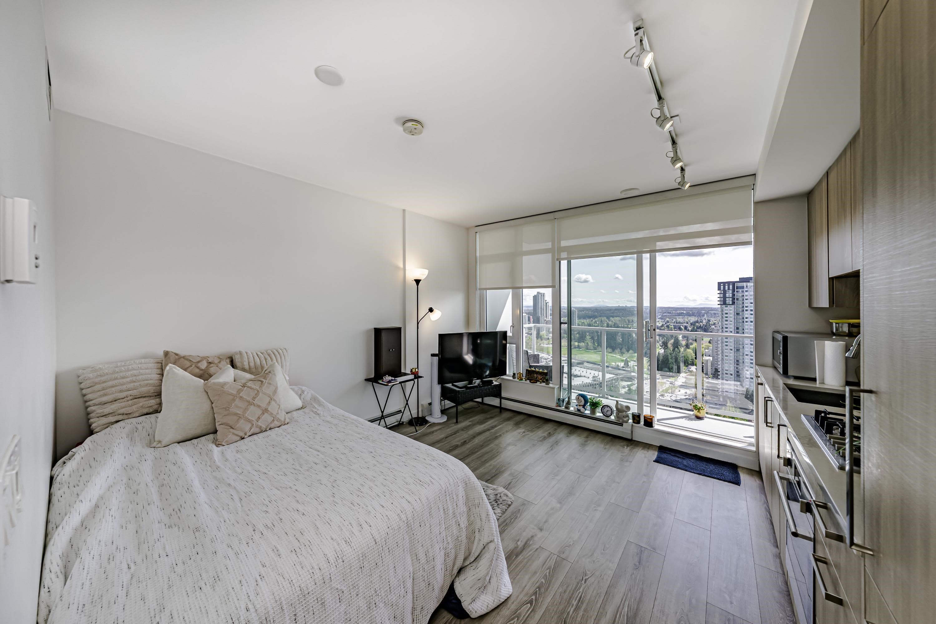 2809 - 13350 Central Avenue, Surrey, V3T 0S1 — photo 4