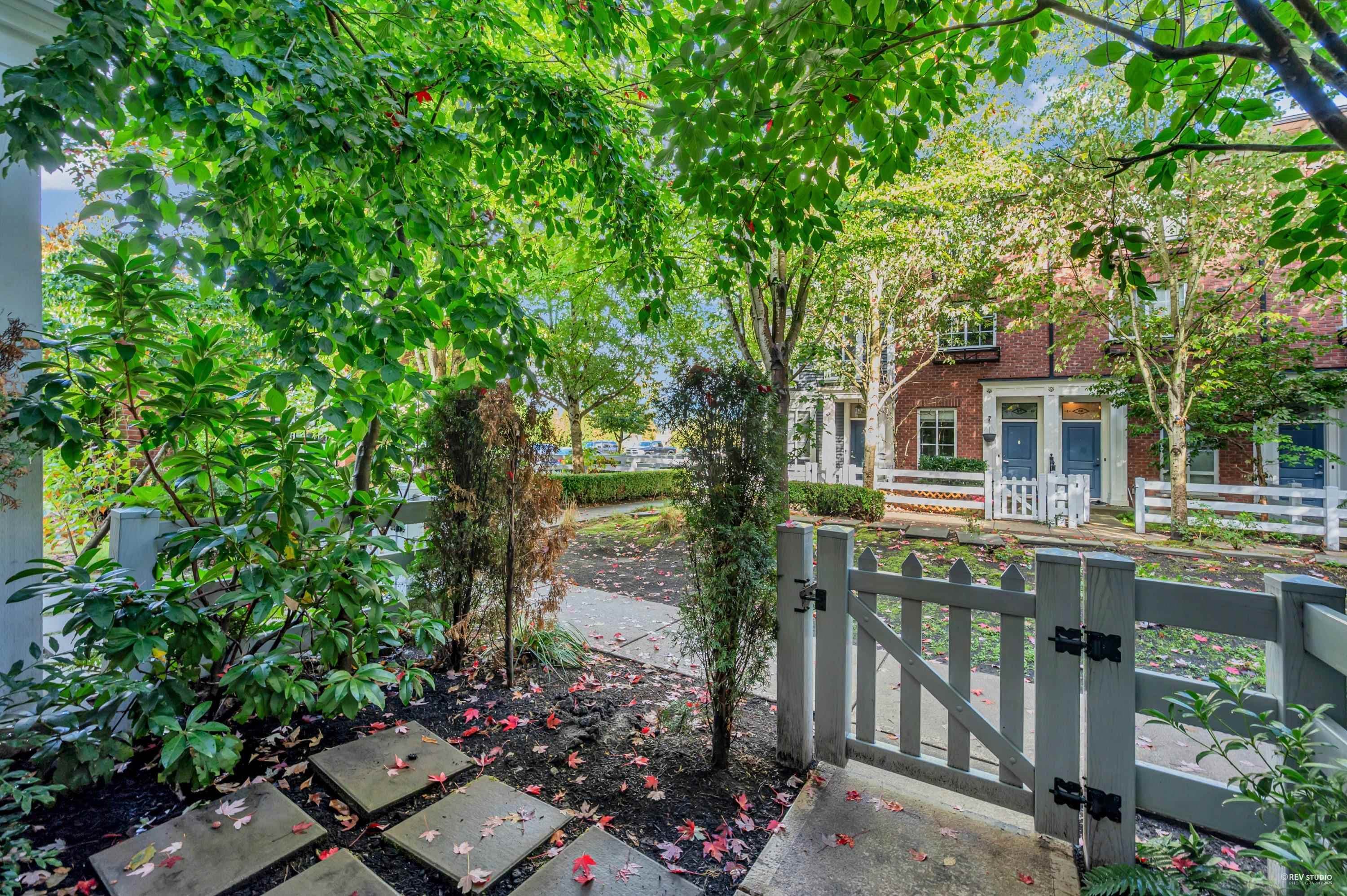 64 - 2423 Avon Place, Port Coquitlam, V3B 0H5 — photo 5